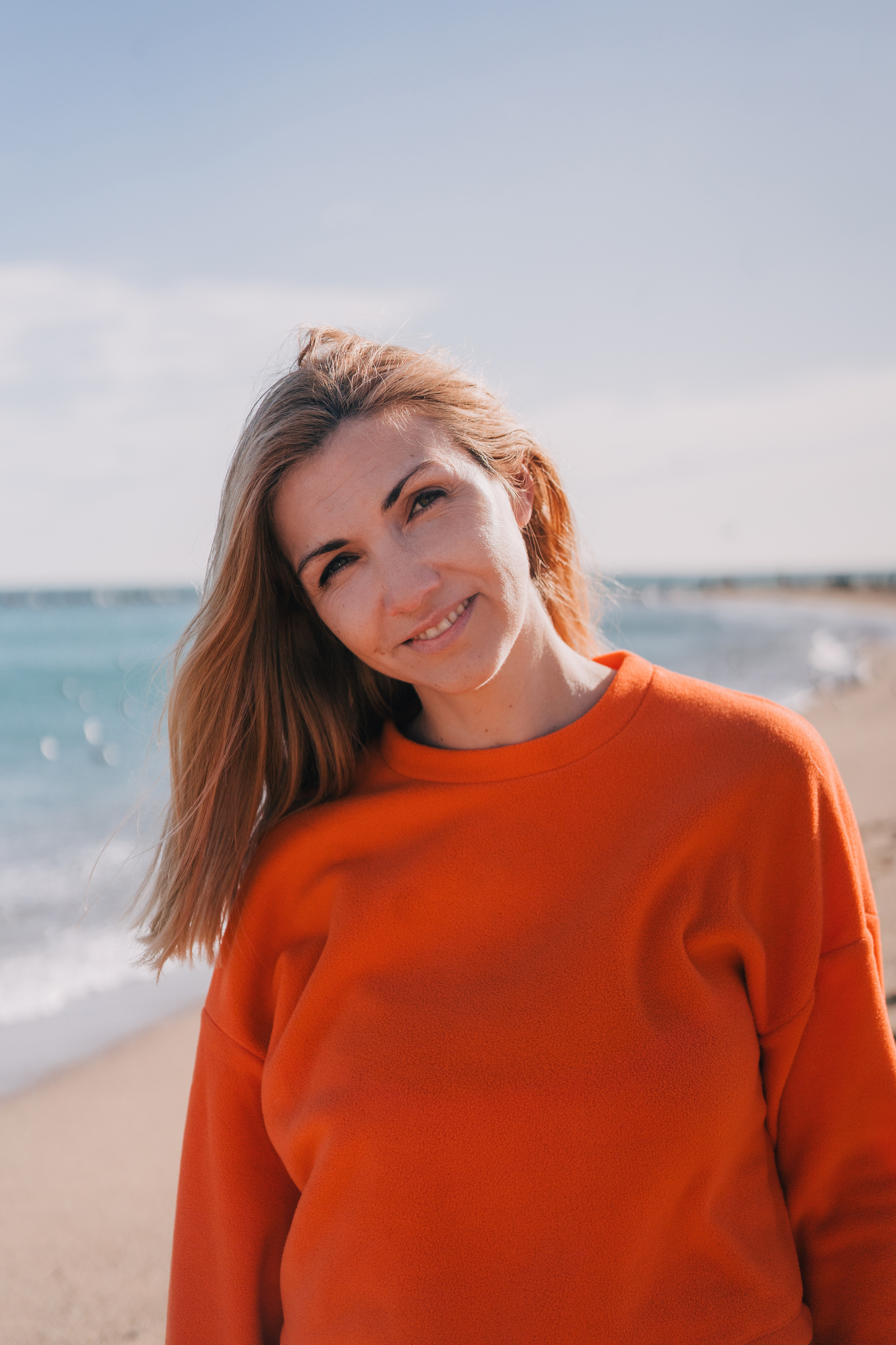 Elena (profile photos for social media). Photographer Kristina Dorina