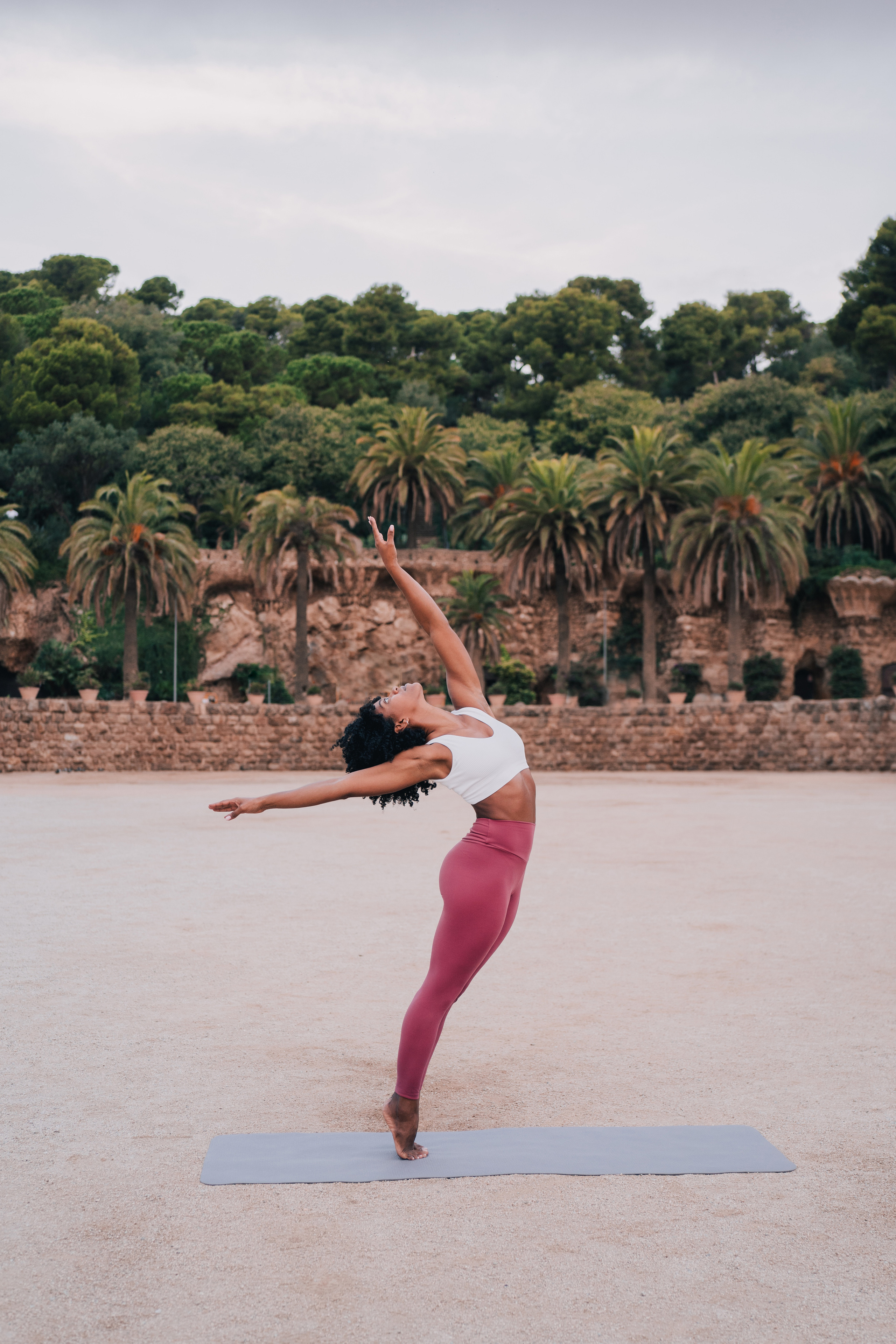 Yoga teacher Kailen. Photographer Kristina Dorina