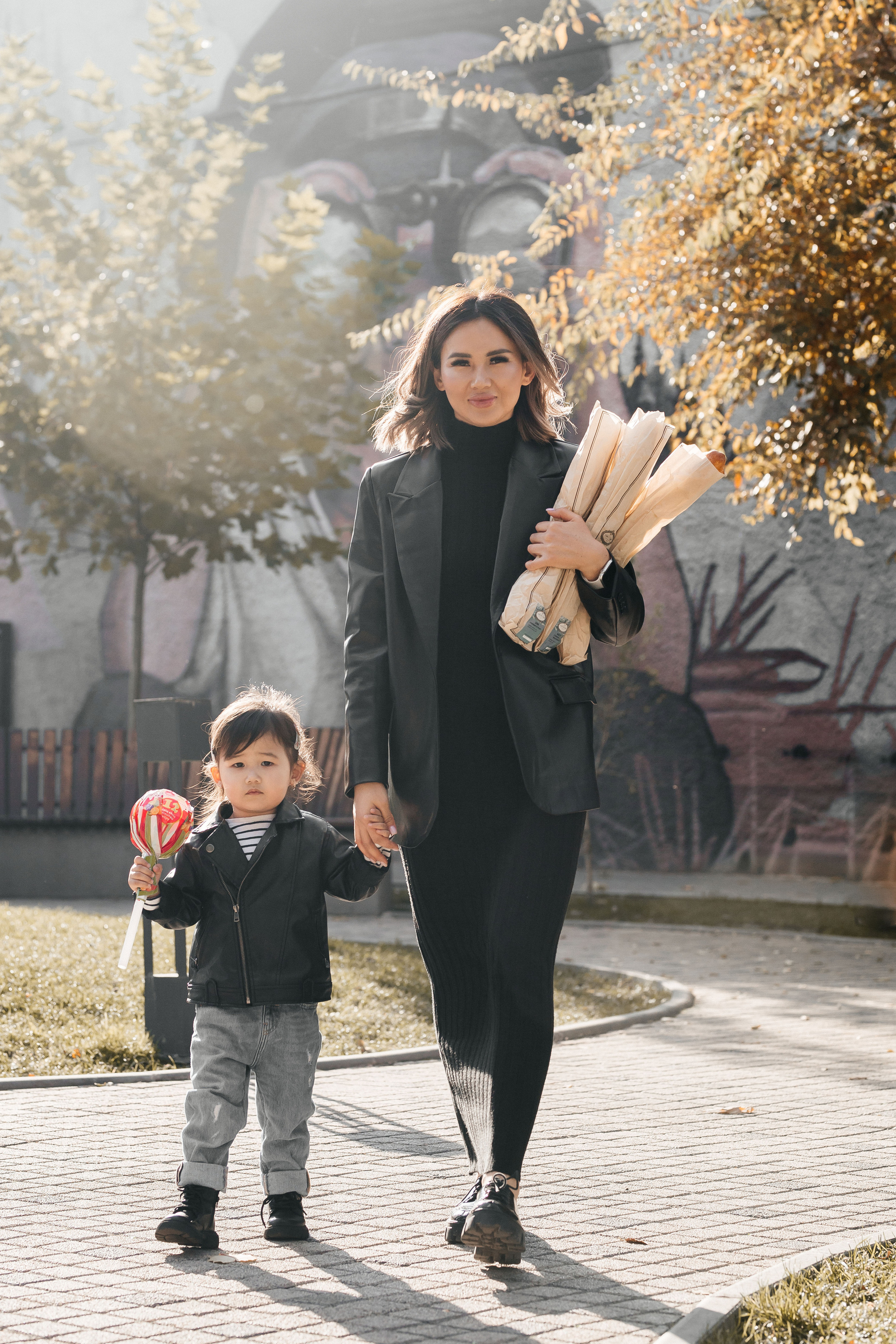 Мама и дочка. Умут & Адия. Свадебный фотограф в Бишкеке