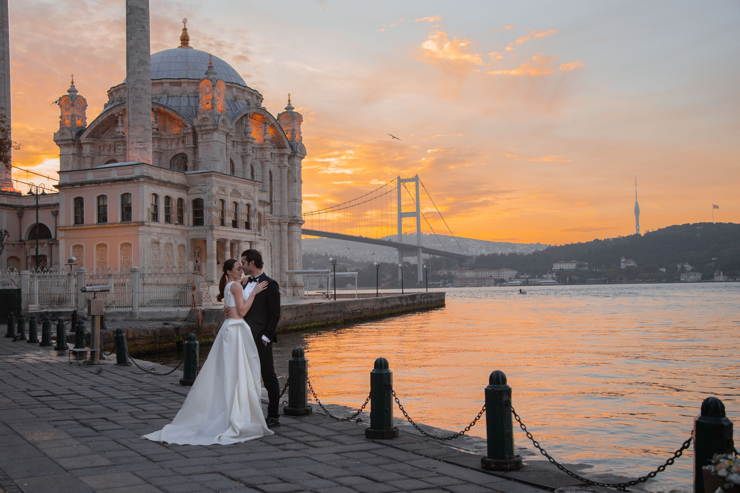 Leo & Camilla. Свадебный фотограф в Бишкеке