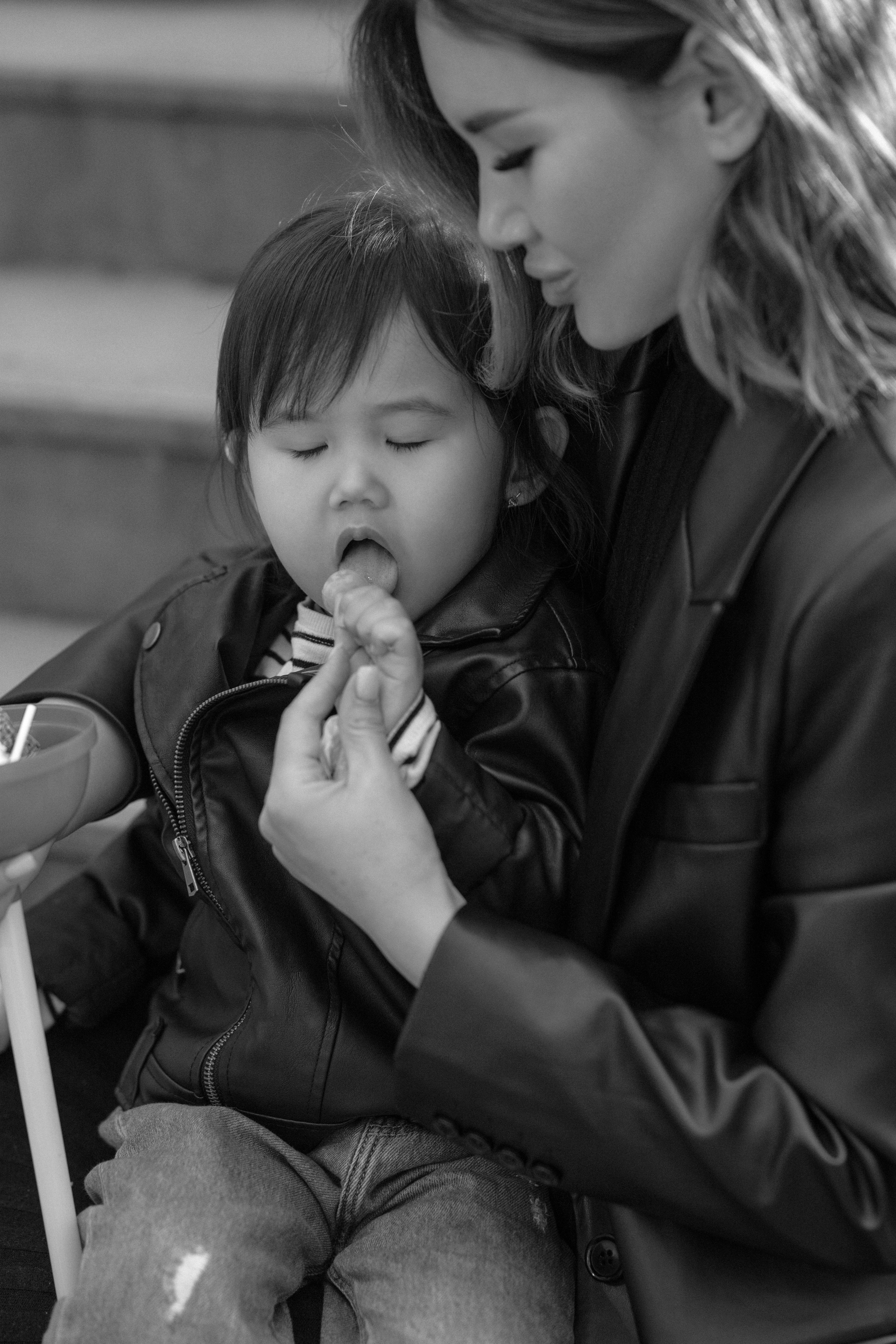 Мама и дочка. Умут & Адия. Свадебный фотограф в Бишкеке