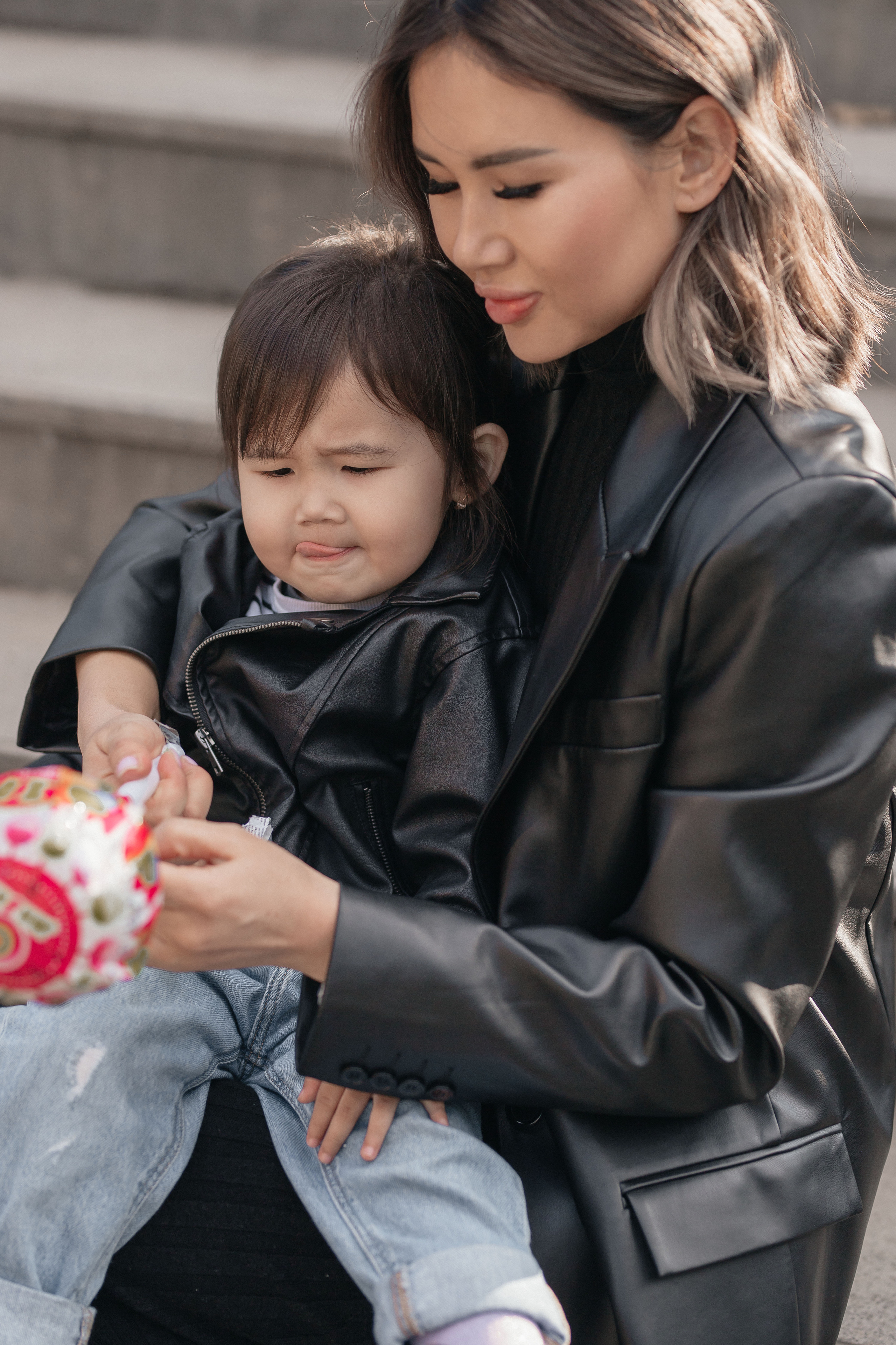 Мама и дочка. Умут & Адия. Свадебный фотограф в Бишкеке