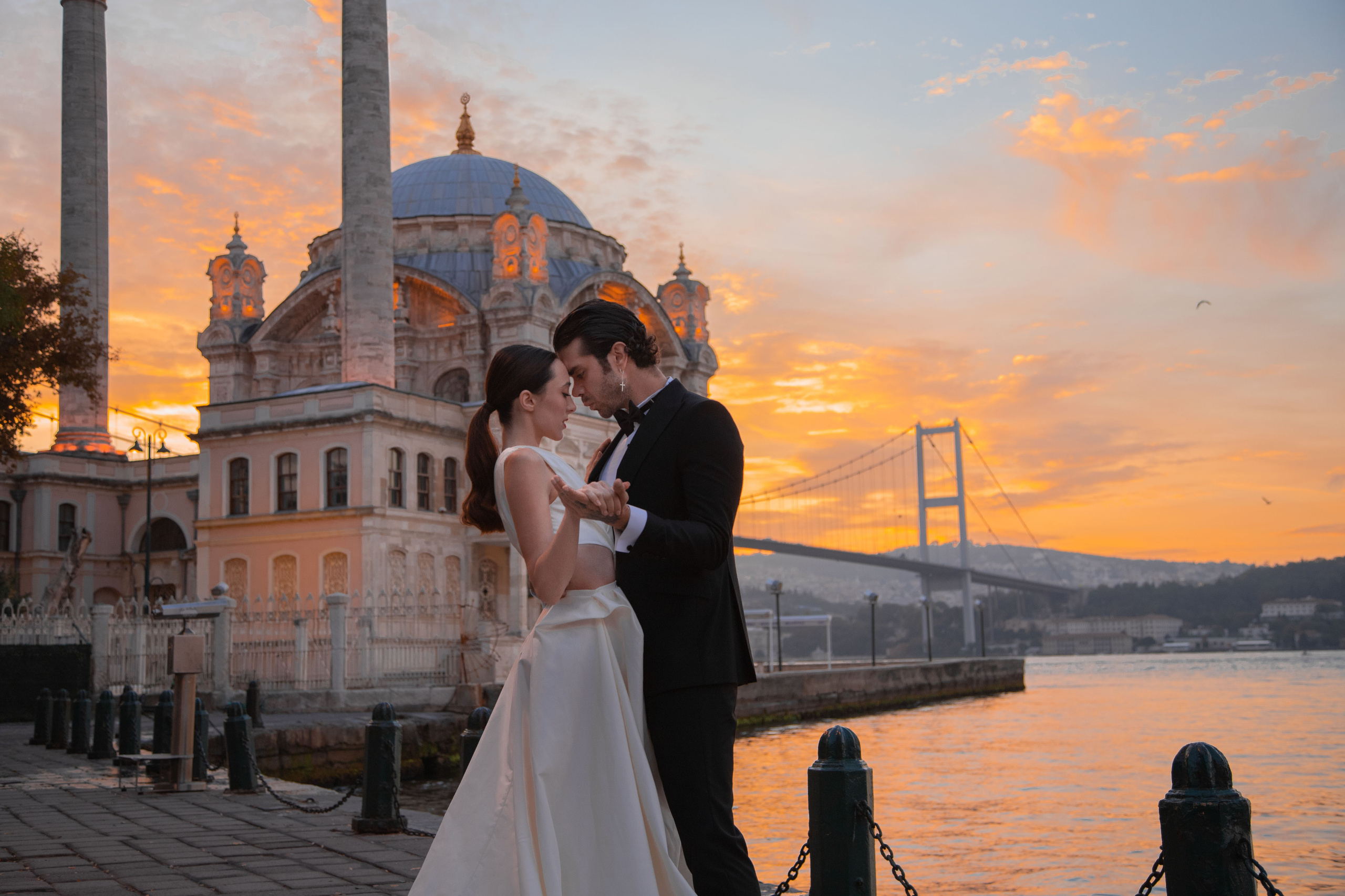 Leo & Camilla. Свадебный фотограф в Бишкеке