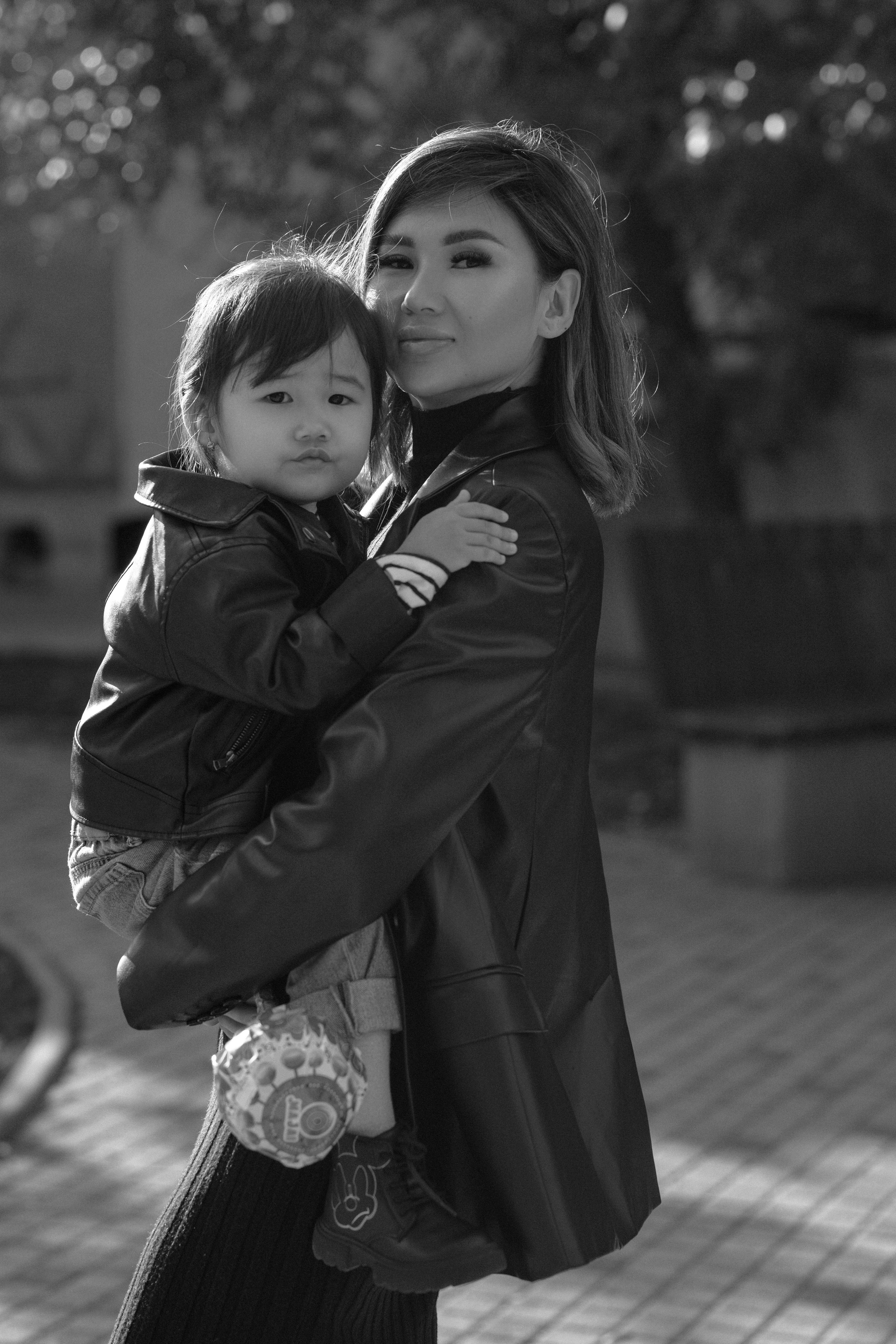 Мама и дочка. Умут & Адия. Свадебный фотограф в Бишкеке