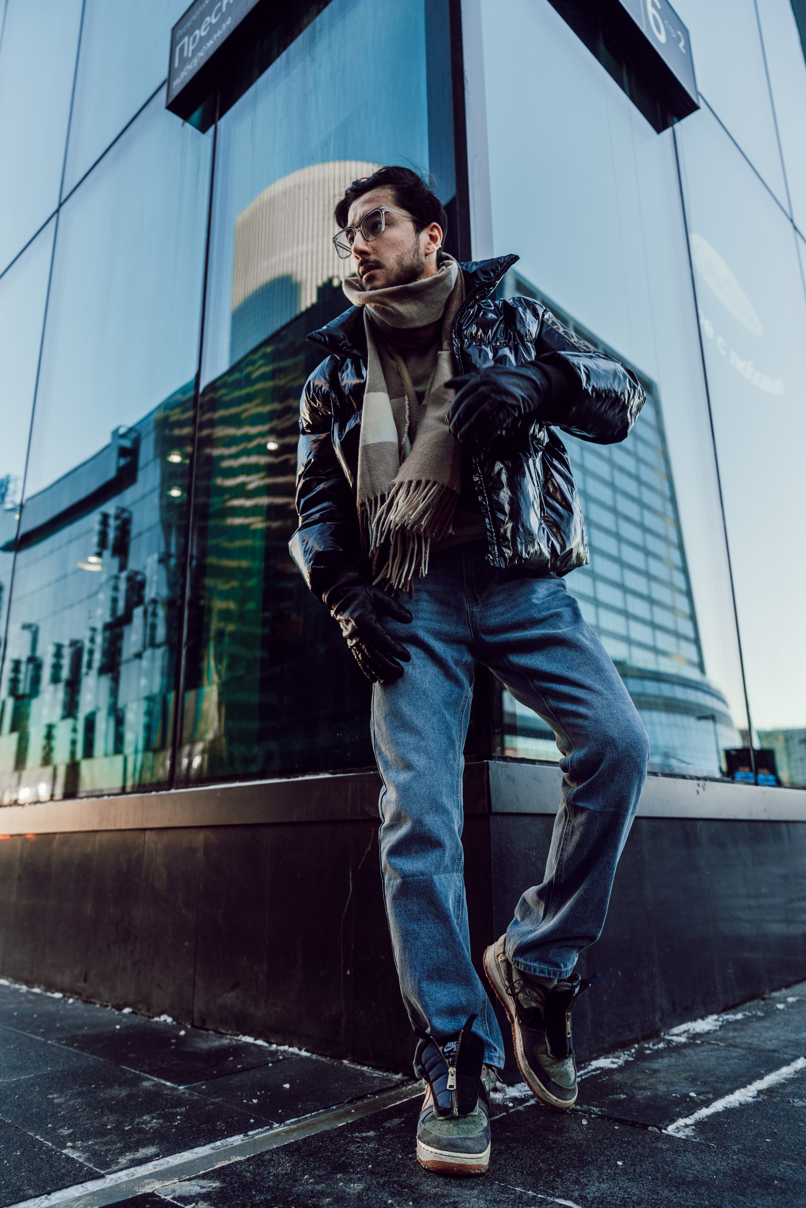Male portrait on the background of Moscow city. Photographer in Uzbekistan and Samarkand Djasur Marupov