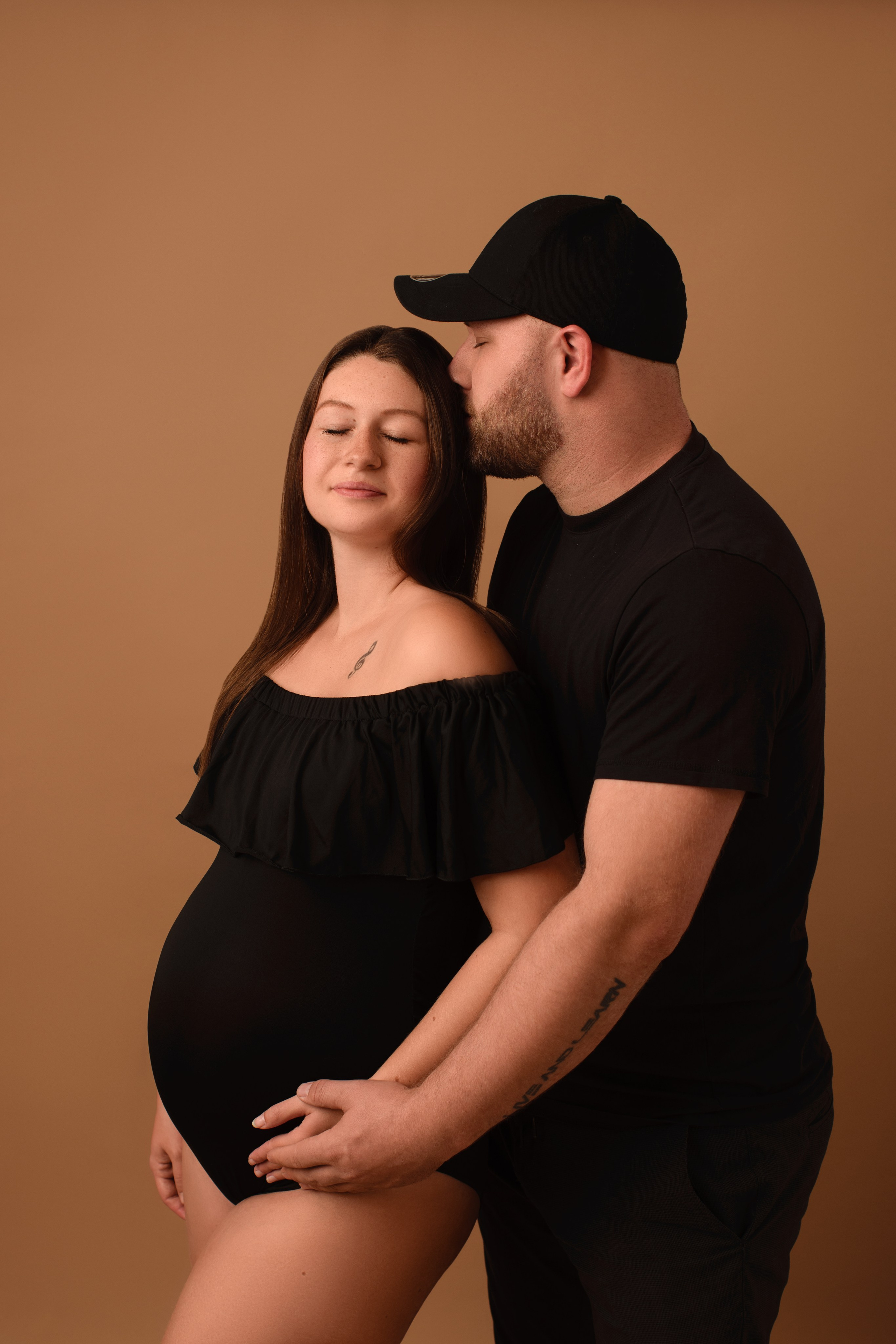 Babybauch Fotoshooting im Studio und on Location. Neugeborene, Baby Fotografin in Düren (NRW) - Vitalina Unruh
