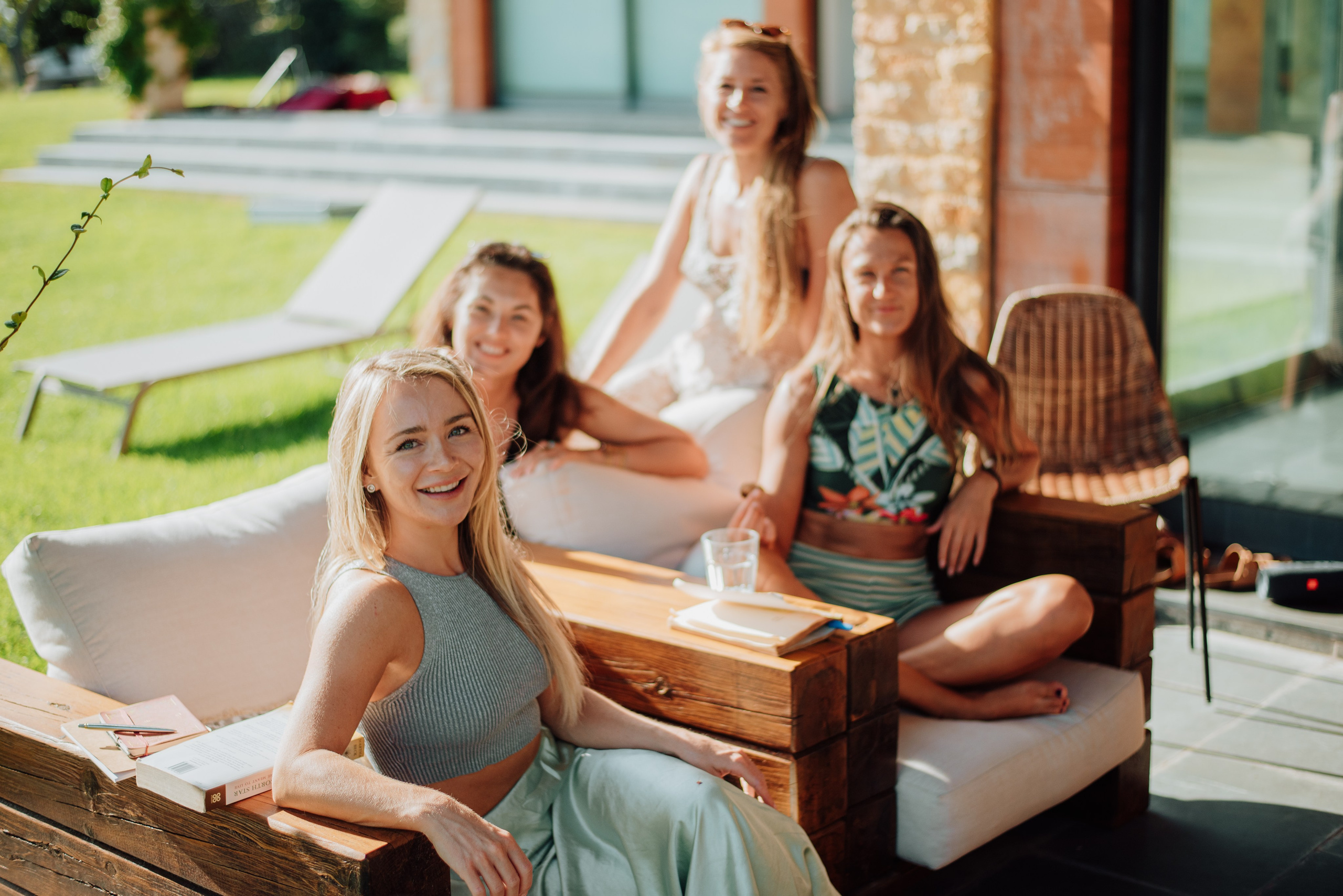 YOGA RETREAT PORTUGAL. Lifestyle, wedding and family photographer
