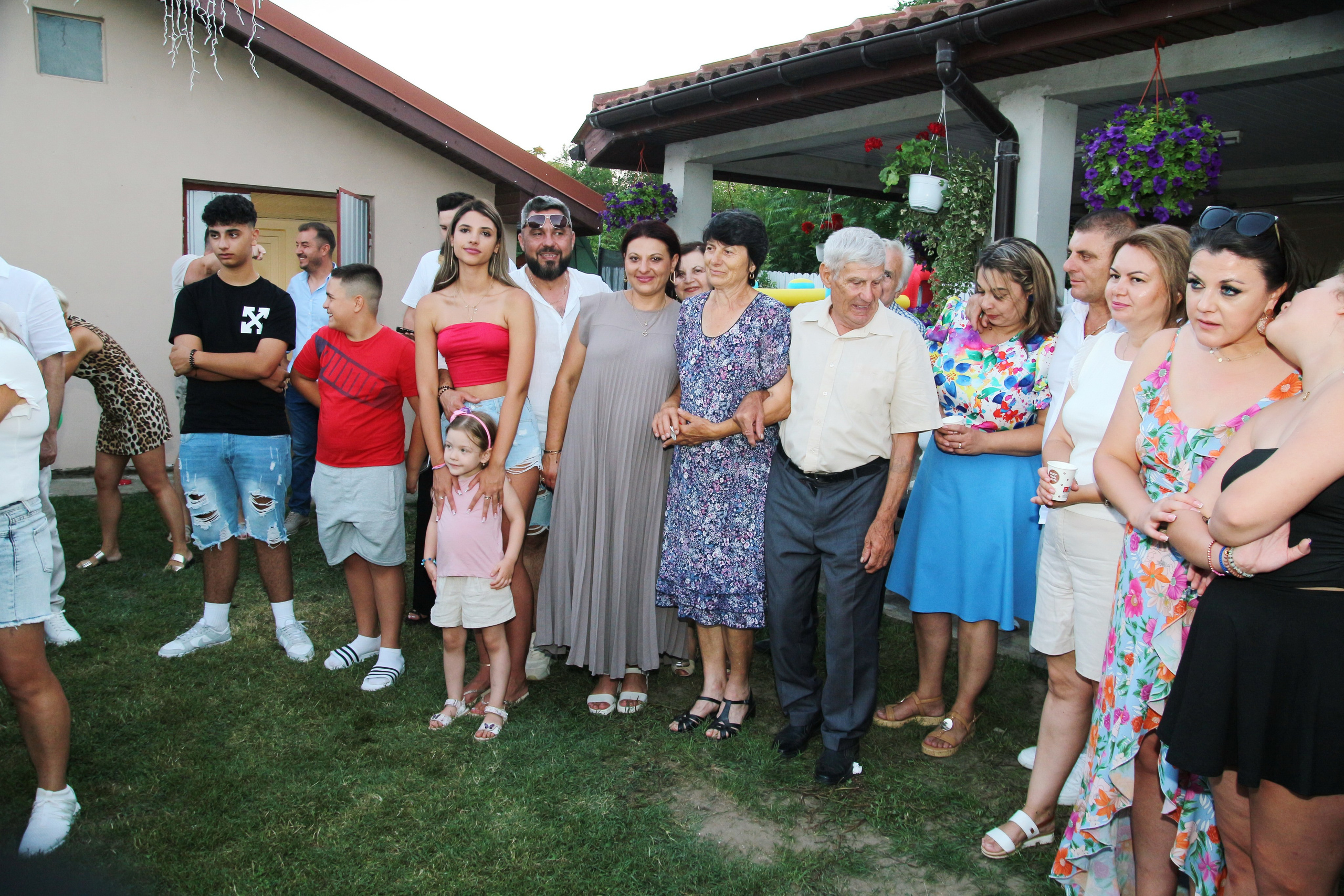 BYZO MEDIA. PETRU BYZO - family and children photographer in ROMANIA