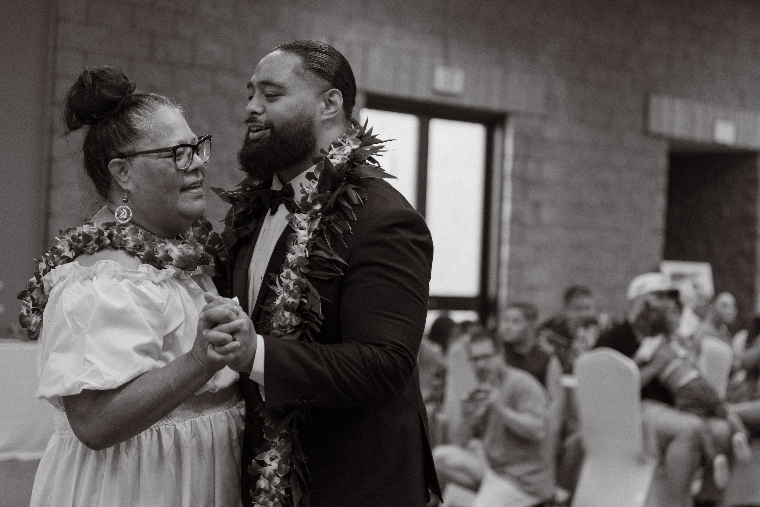 Arieta & Esmond: Polynesian Bliss and Love. Portrait, family, maternity & wedding photography & videography in SoCal Kseni Vibe
