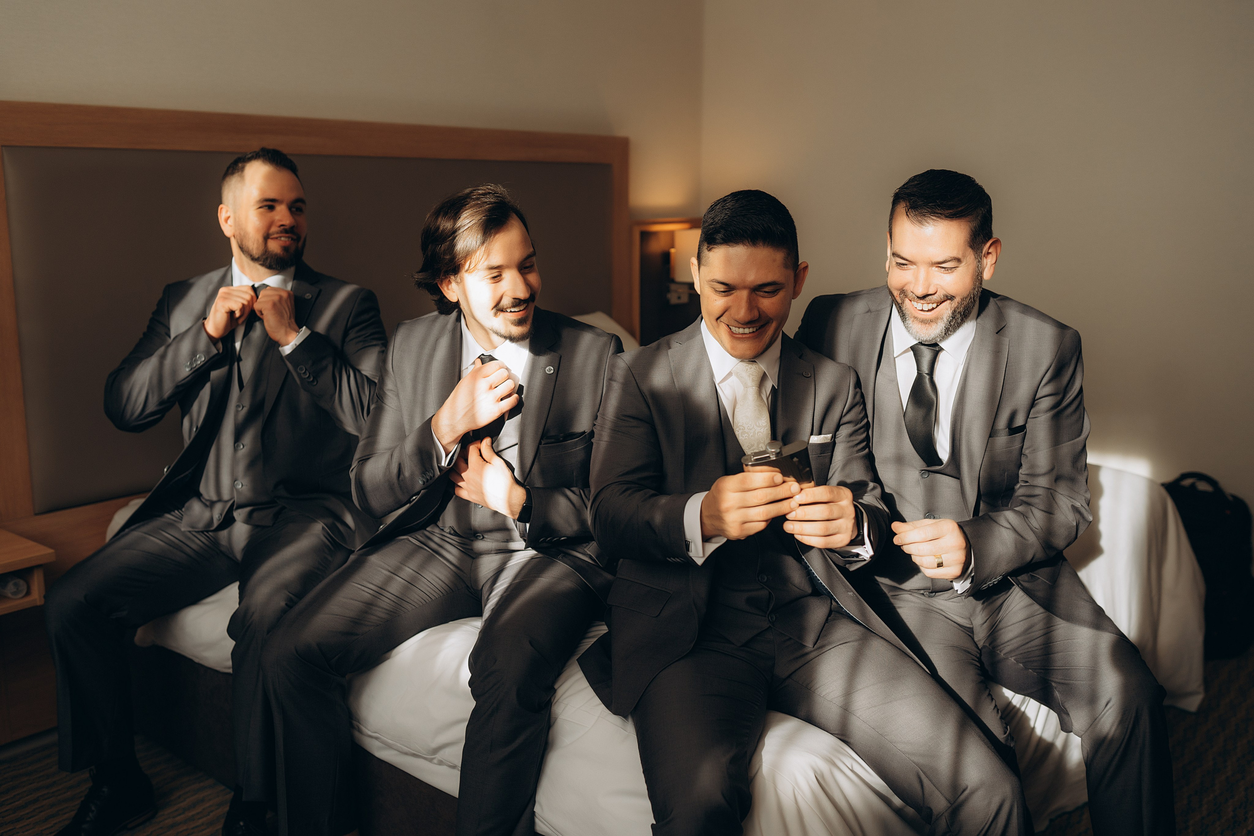 Megan & Oneias. Main