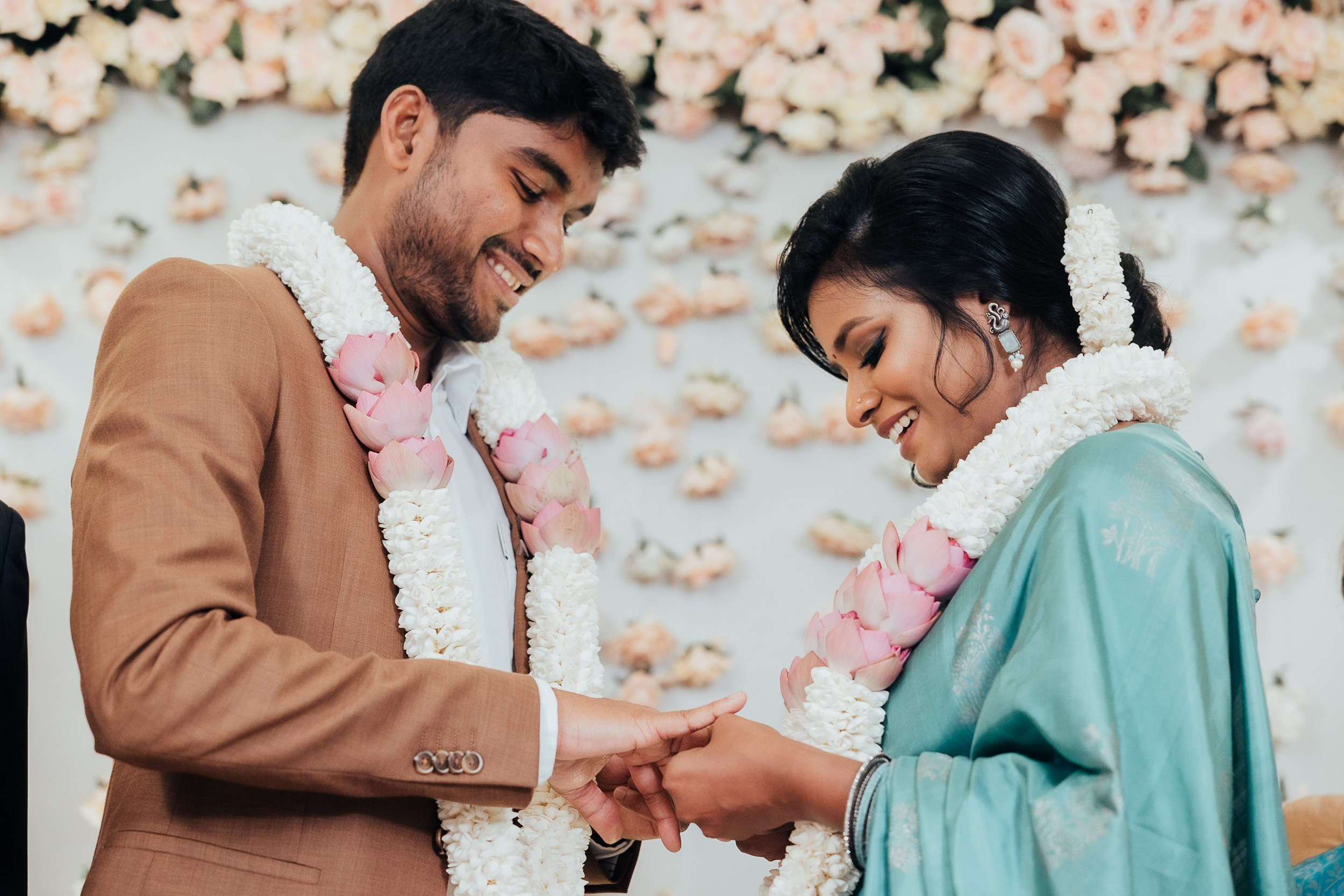 Top Tamil Wedding Photographer in Colombo | Ceylon Stories