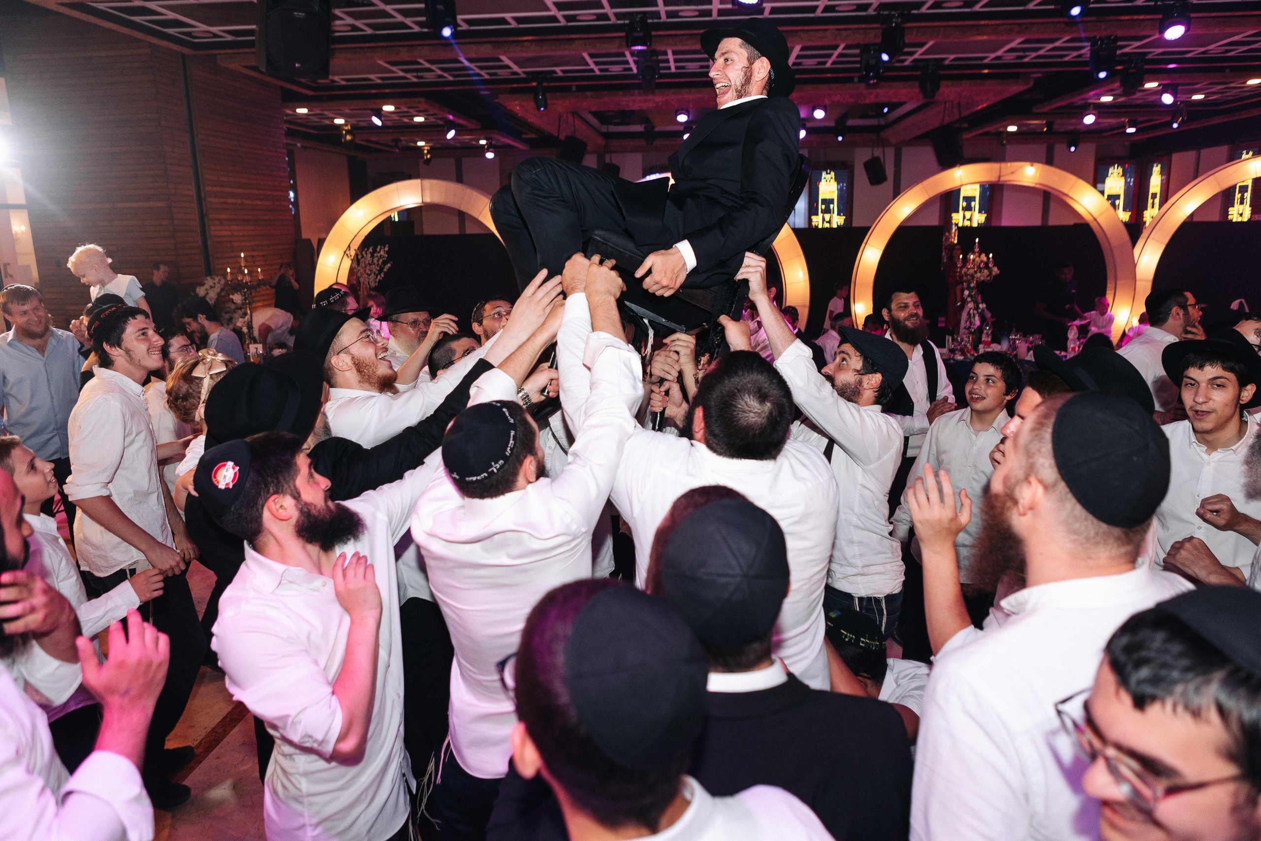 Big chabad wedding in Rishon Lezion. Https://shi-photo.com/