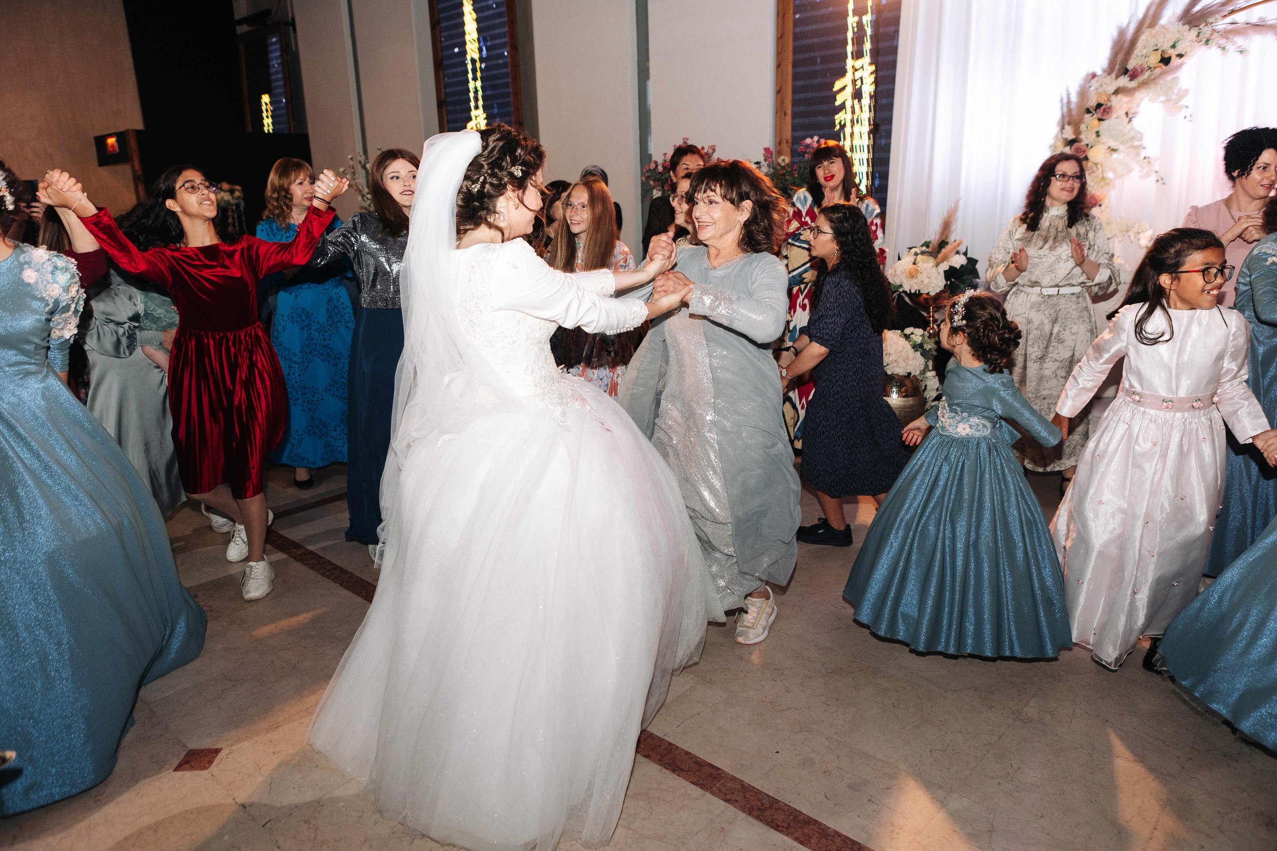 Big chabad wedding in Rishon Lezion. Https://shi-photo.com/