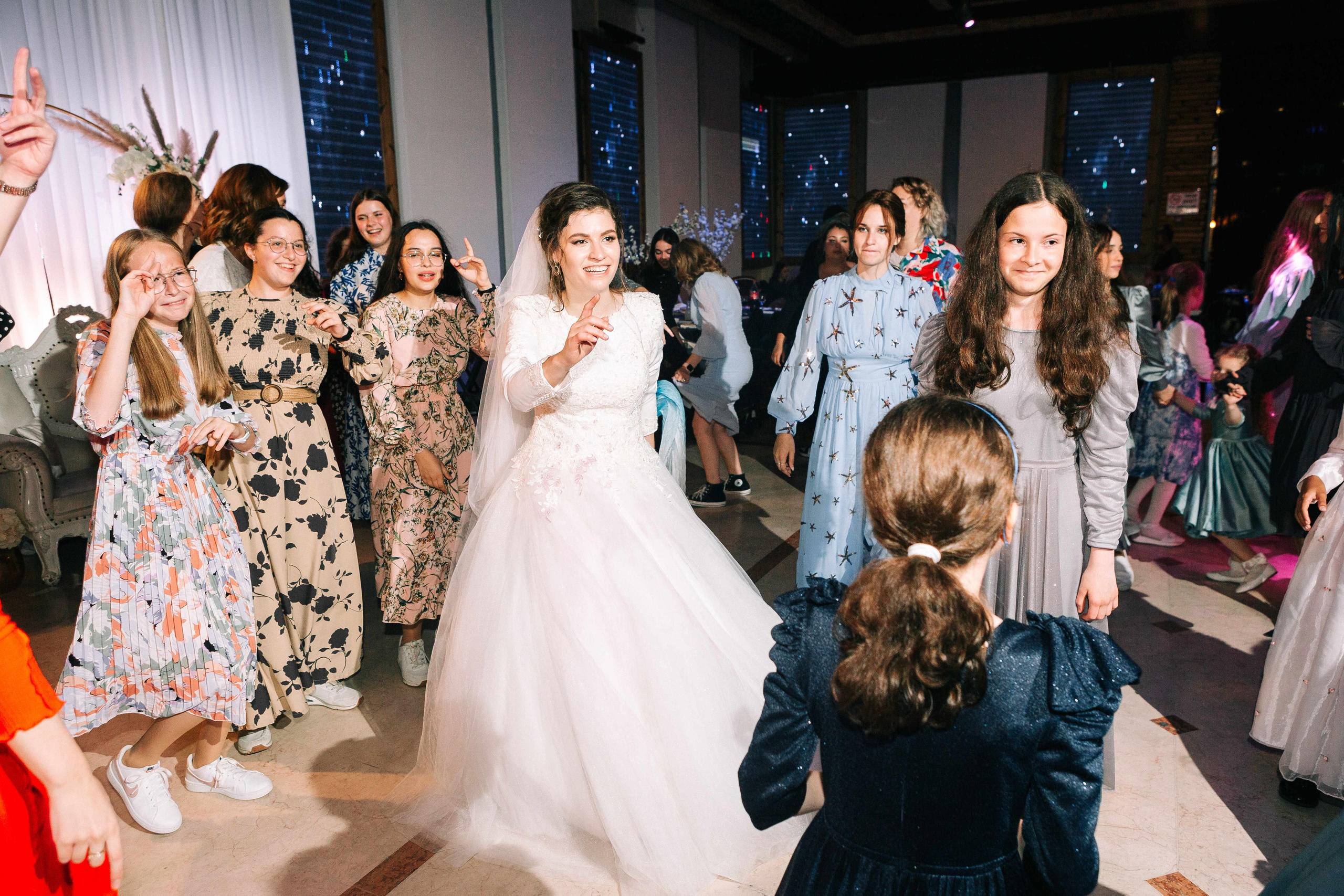 Big chabad wedding in Rishon Lezion. Https://shi-photo.com/