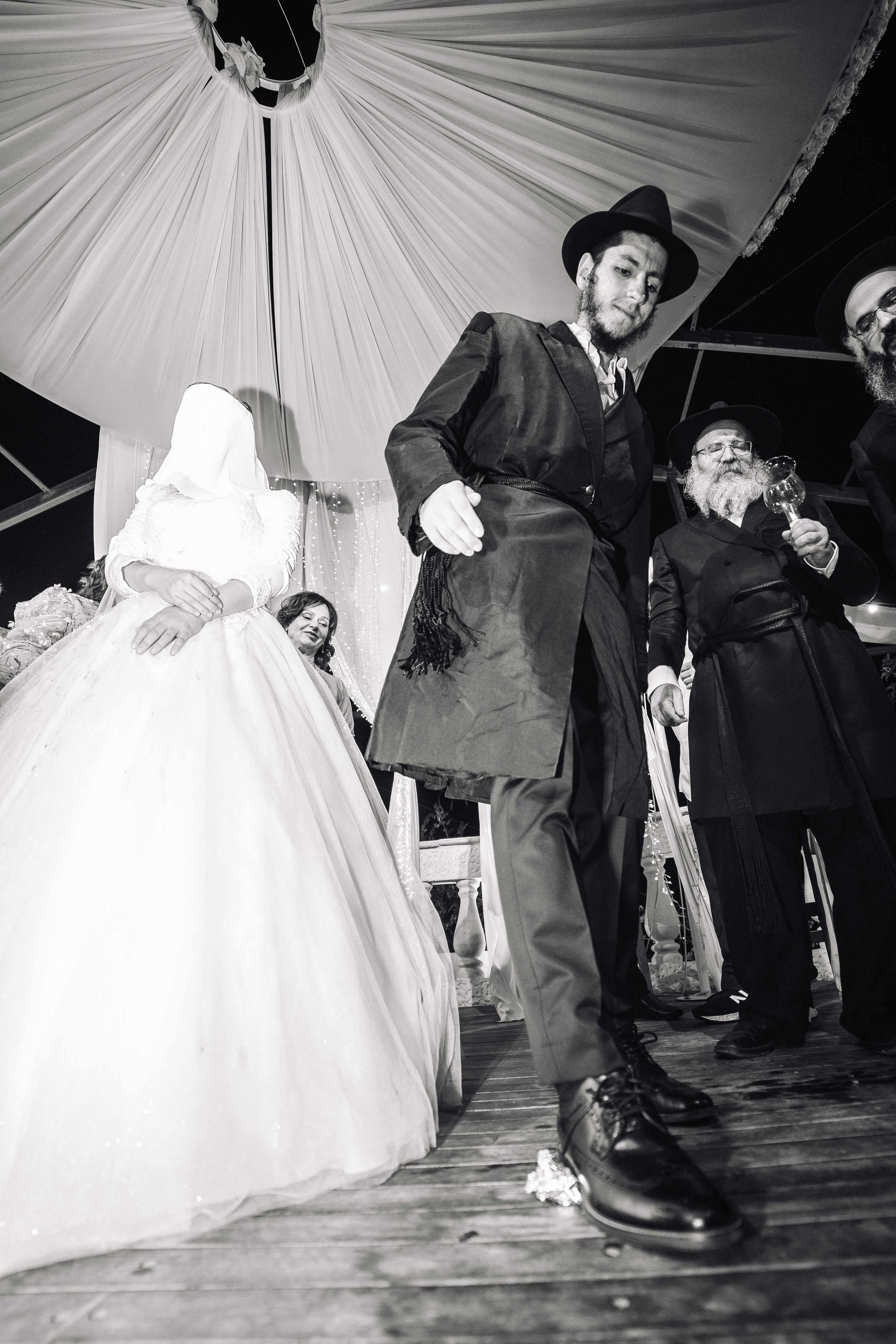 Big chabad wedding in Rishon Lezion. Https://shi-photo.com/