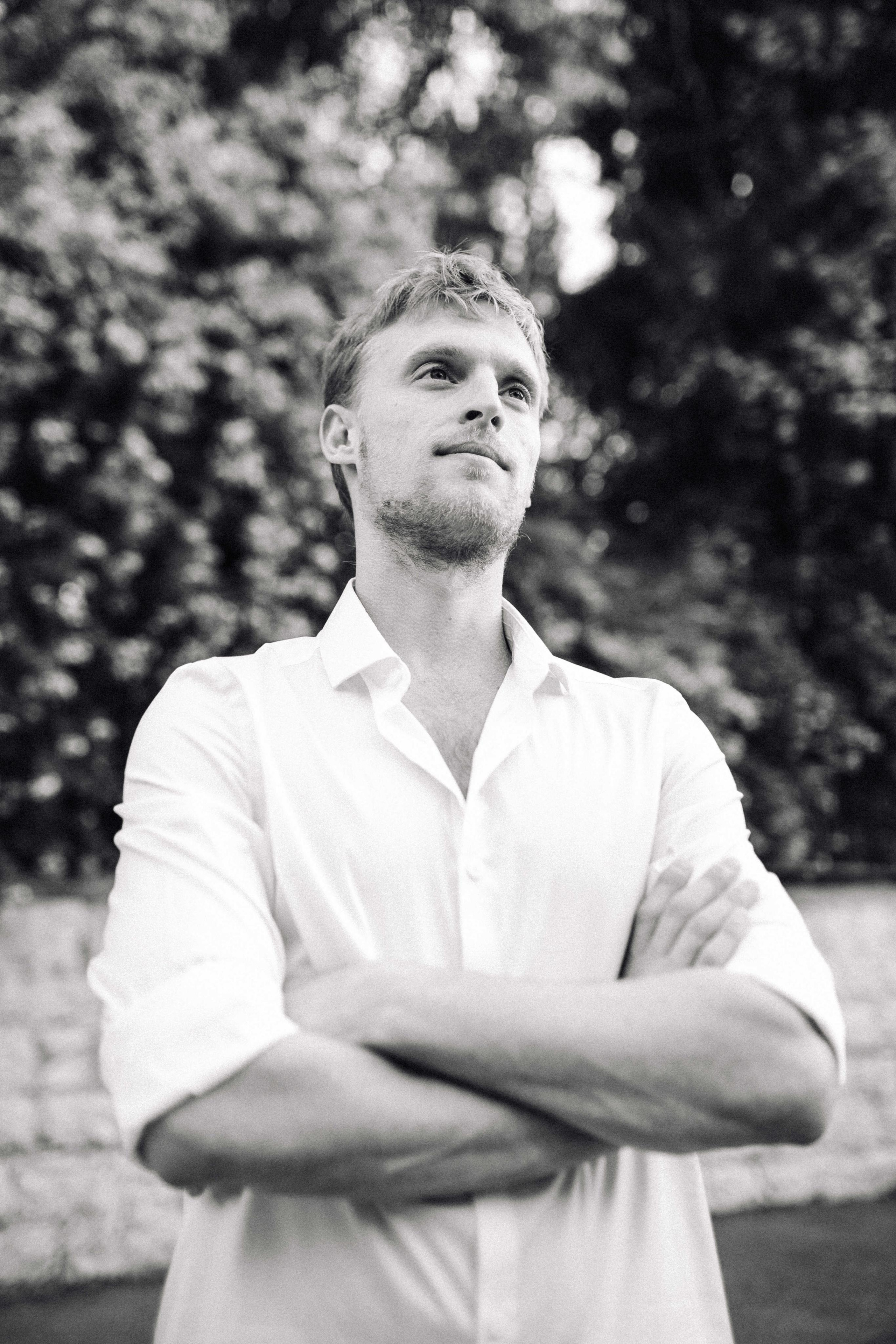 Wedding photosession in Beit HaKerem. PHOTOGRAPHER IN ISRAEL