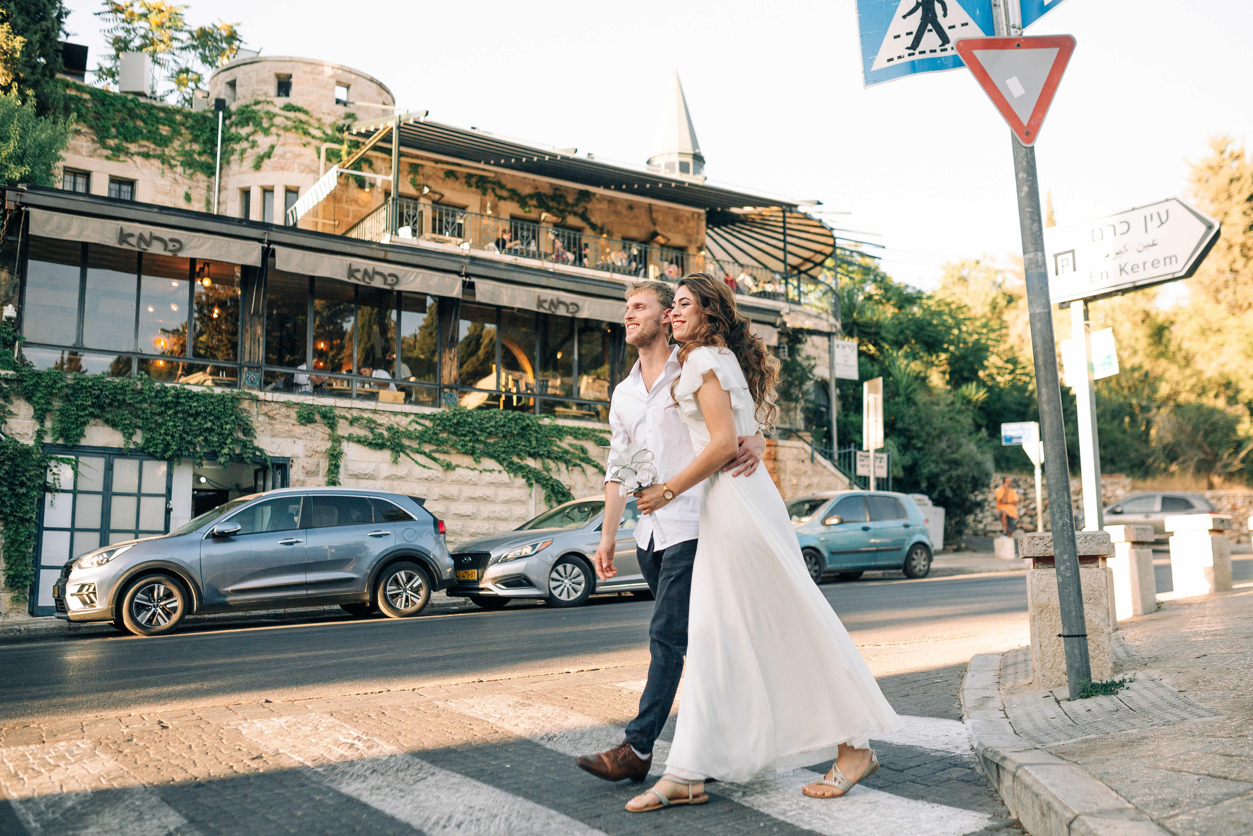 Wedding photosession in Beit HaKerem. PHOTOGRAPHER IN ISRAEL