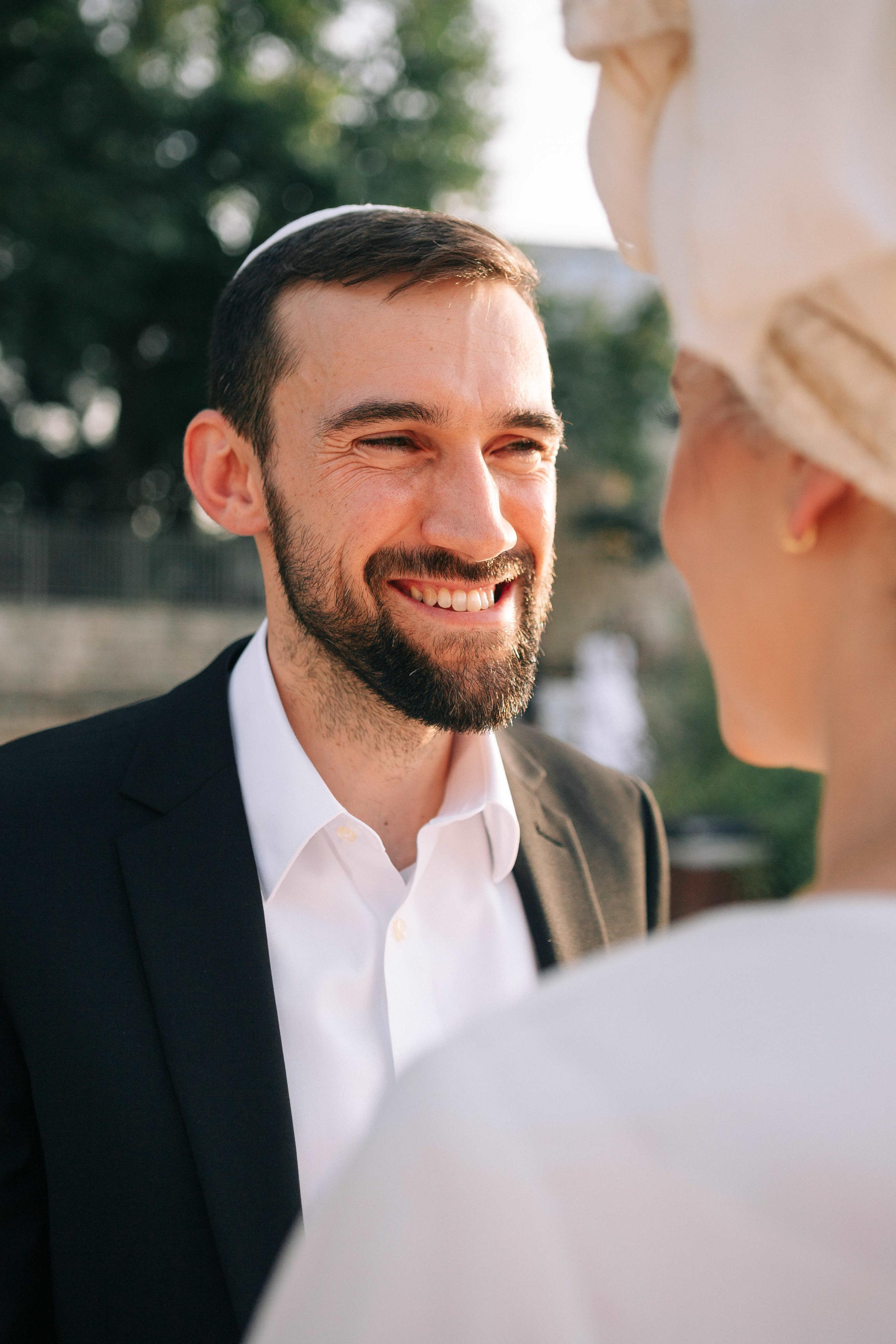 Wedding photoshoot in the Botanical Garden. Https://shi-photo.com/
