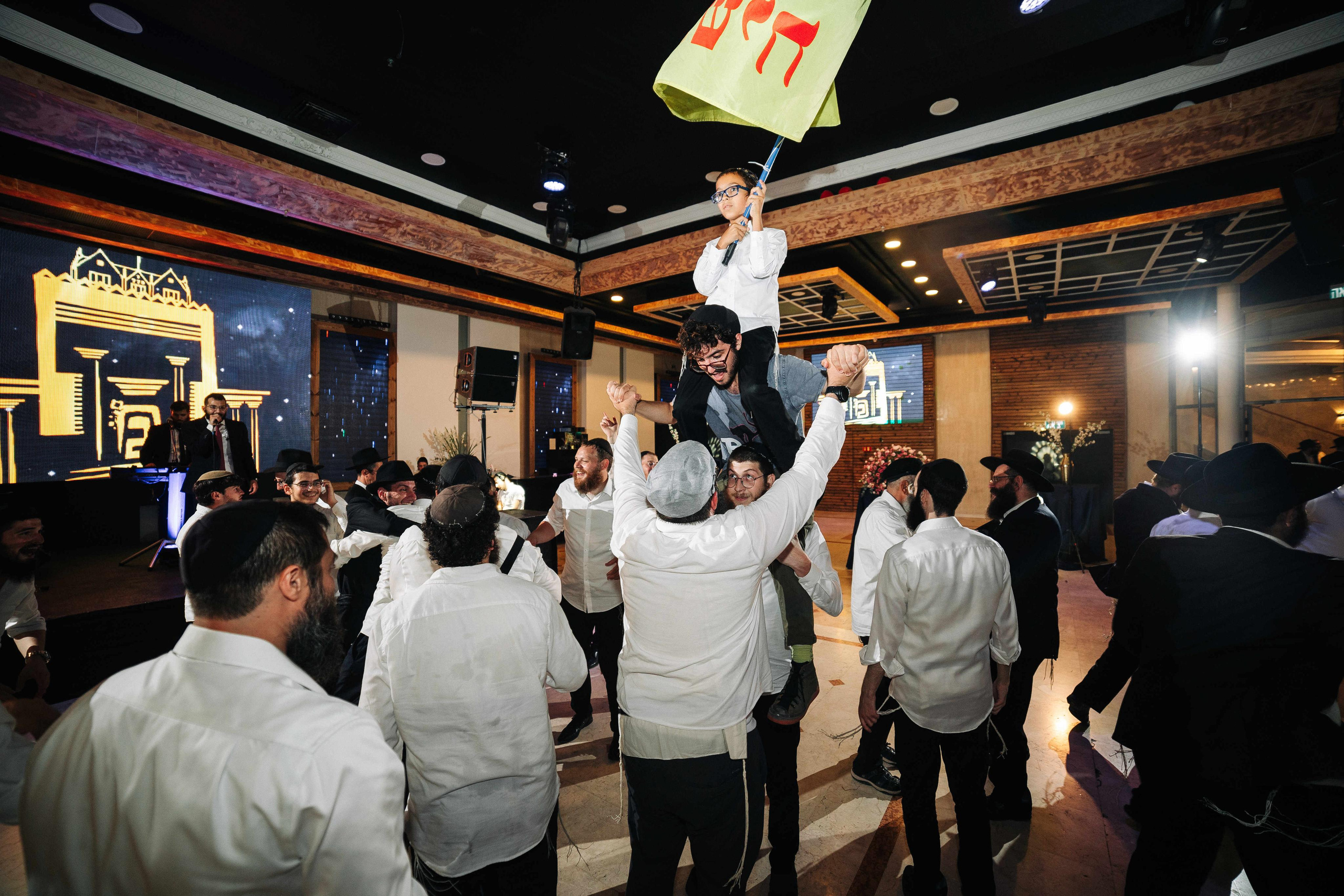 Big chabad wedding in Rishon Lezion. Https://shi-photo.com/