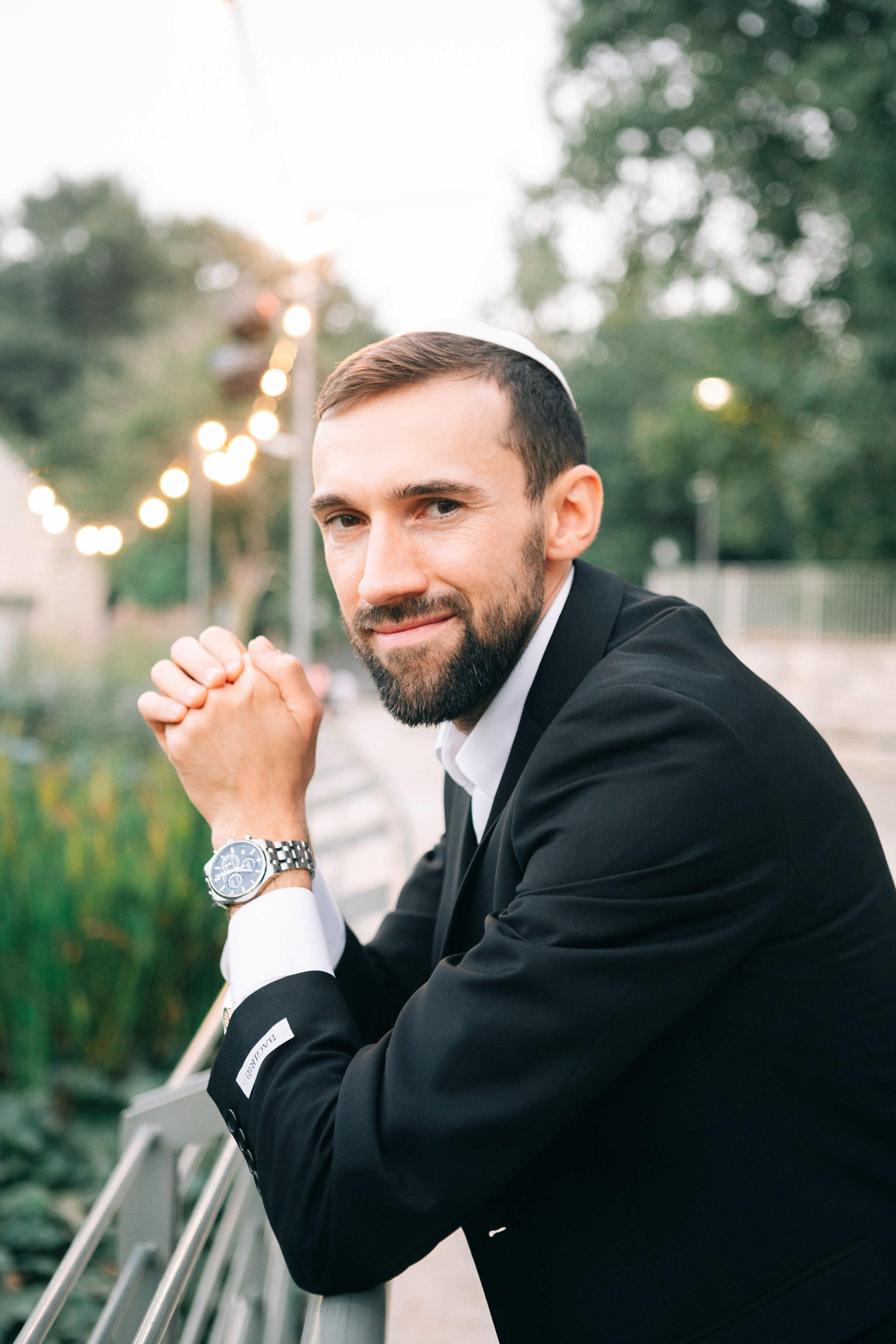 Wedding photoshoot in the Botanical Garden. Https://shi-photo.com/