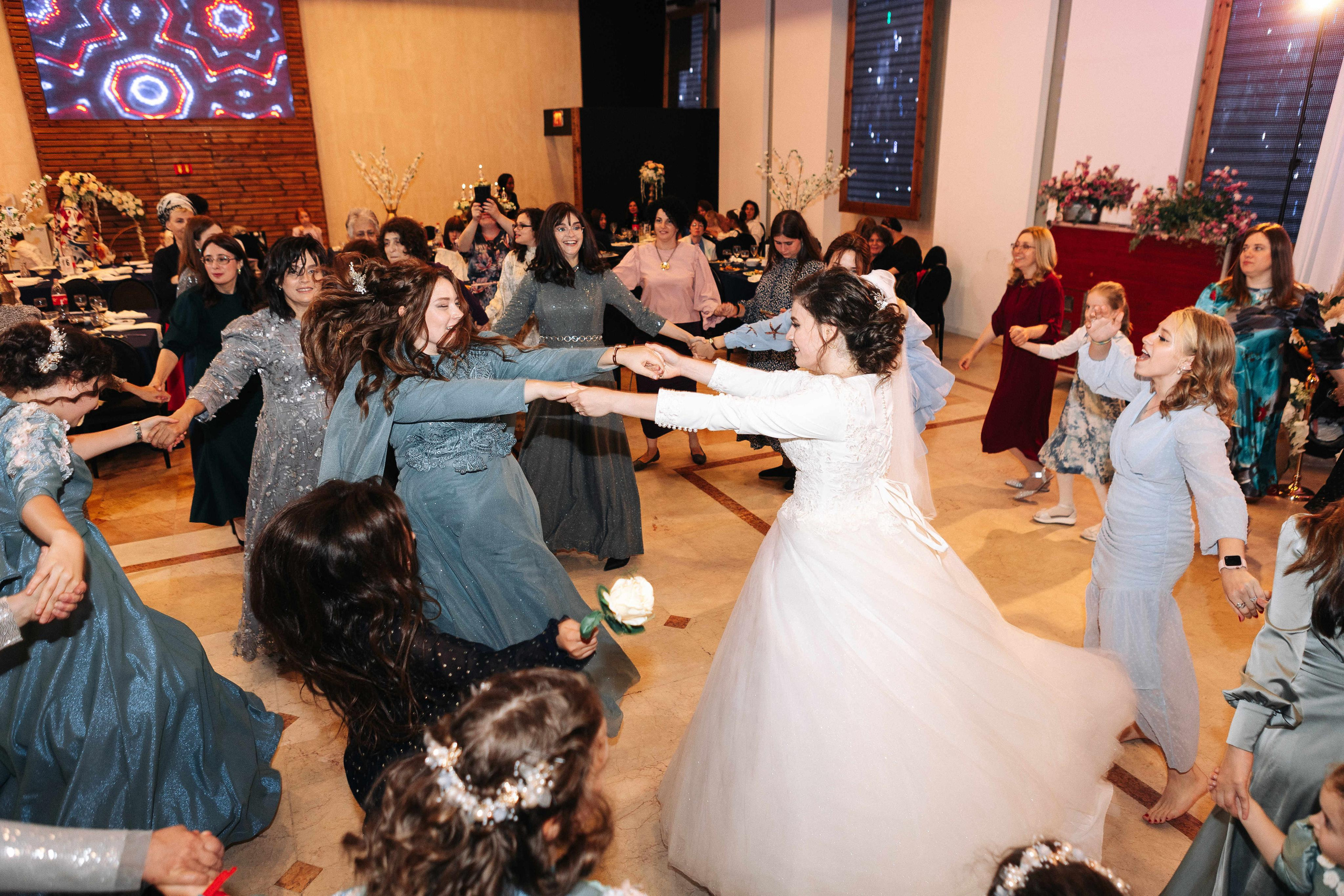 Big chabad wedding in Rishon Lezion. Https://shi-photo.com/