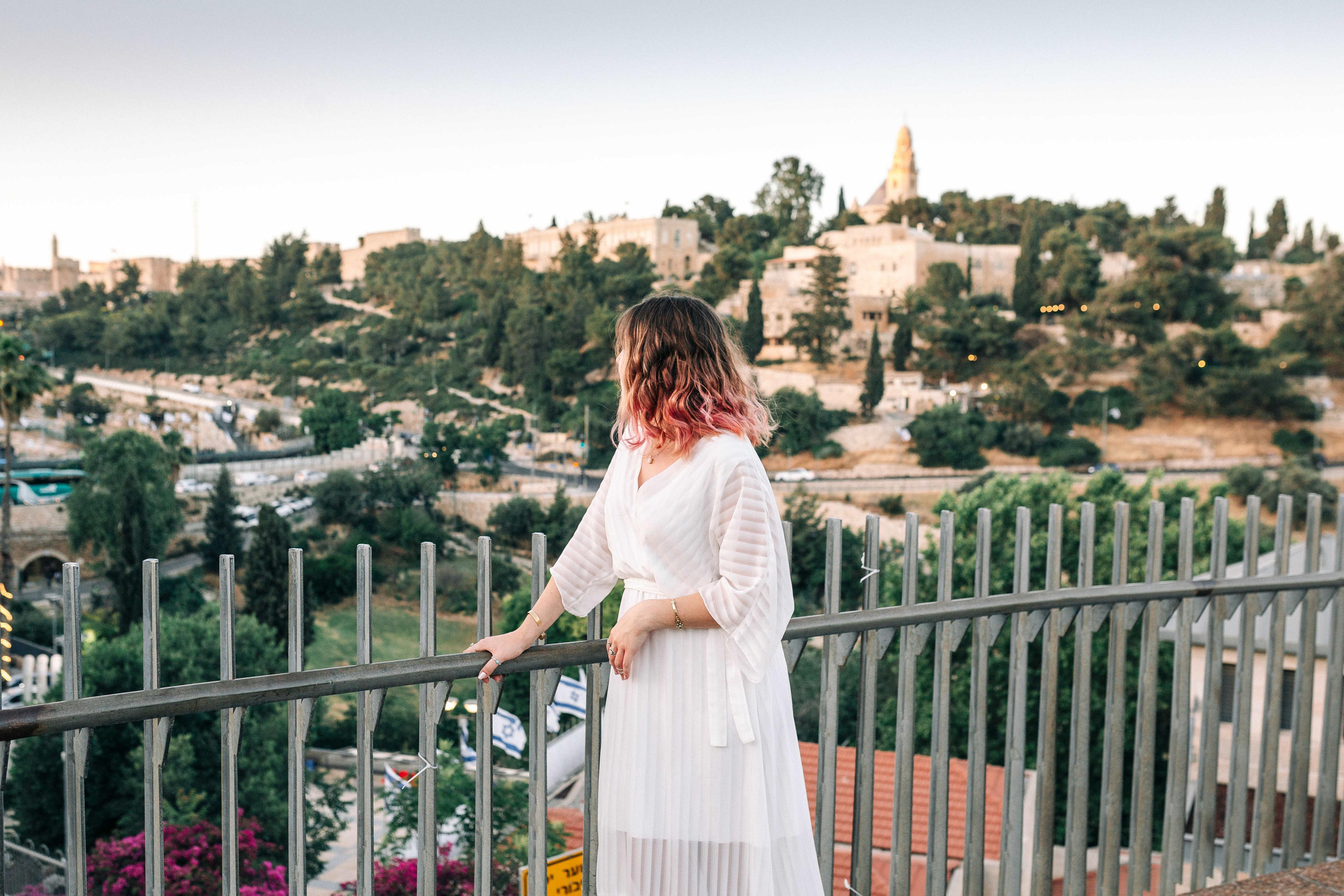 Wedding photoshoot in Yamin Moshe. Https://shi-photo.com/