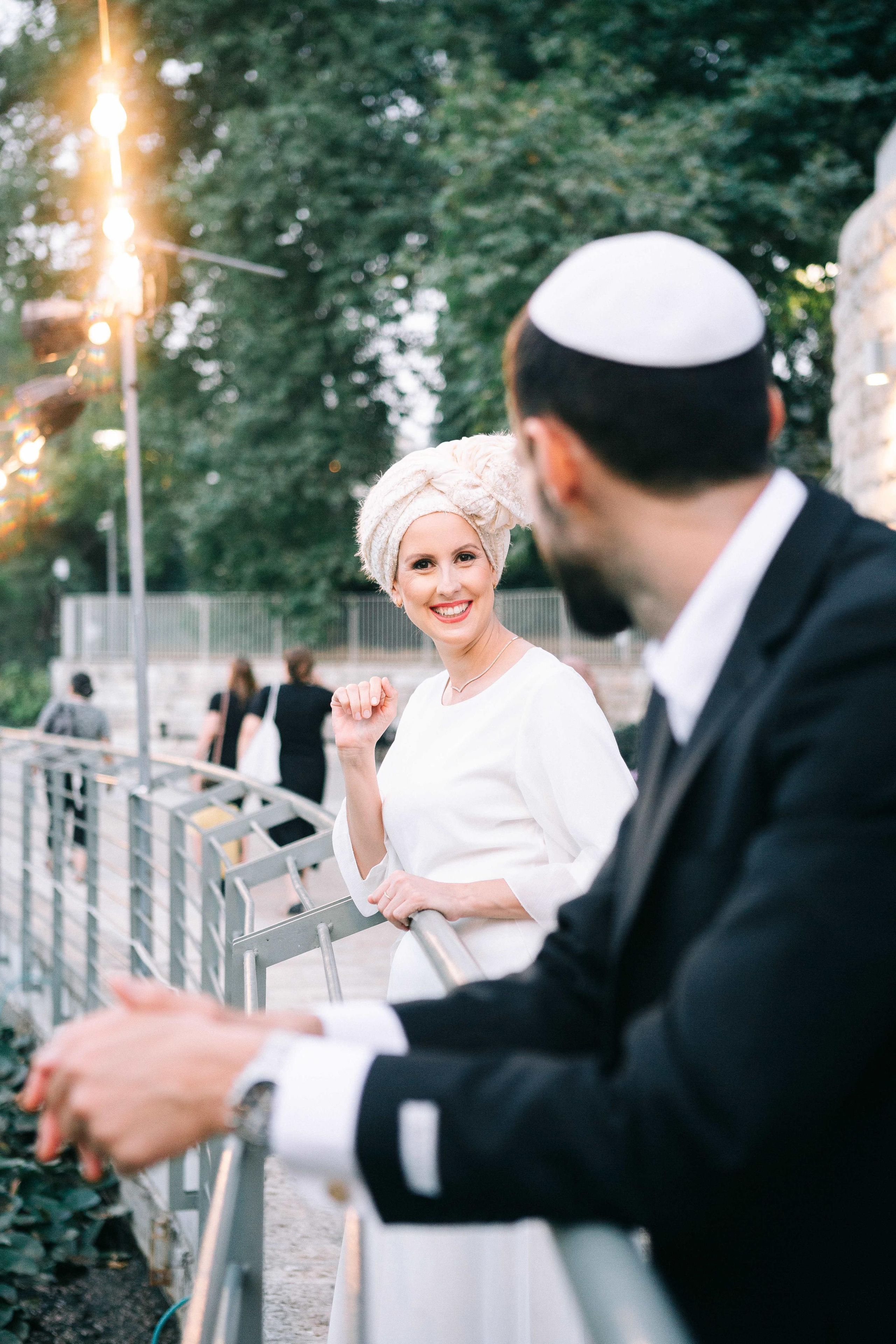 Wedding photoshoot in the Botanical Garden. Https://shi-photo.com/