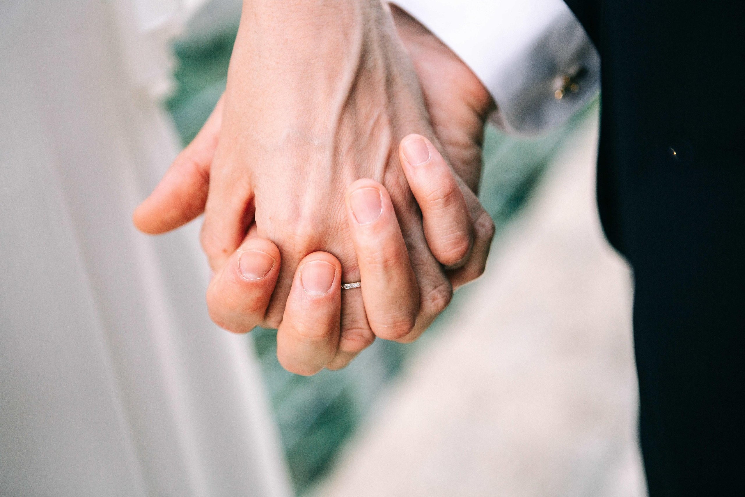 Wedding photoshoot in the Botanical Garden. Https://shi-photo.com/
