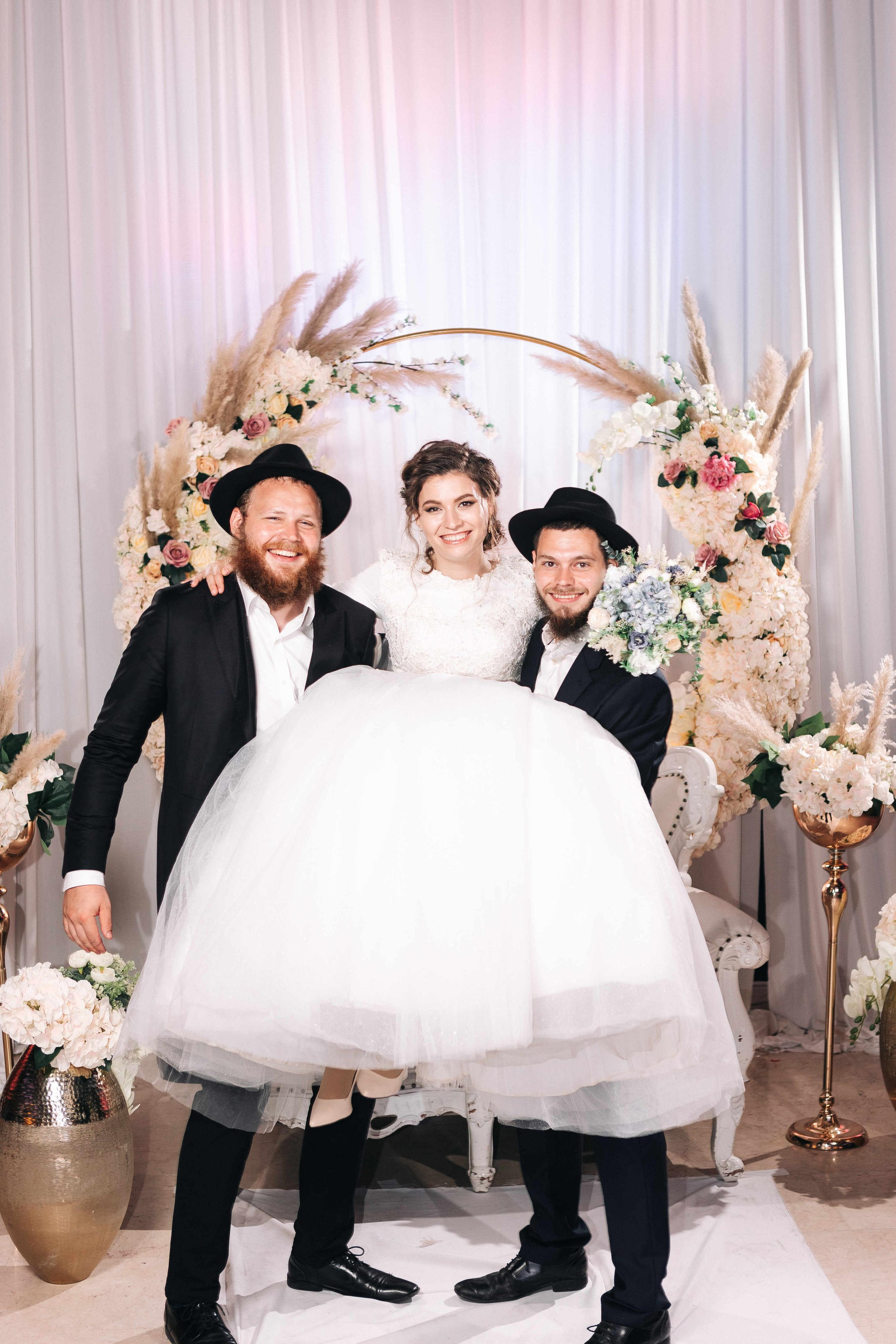 Big chabad wedding in Rishon Lezion. Https://shi-photo.com/