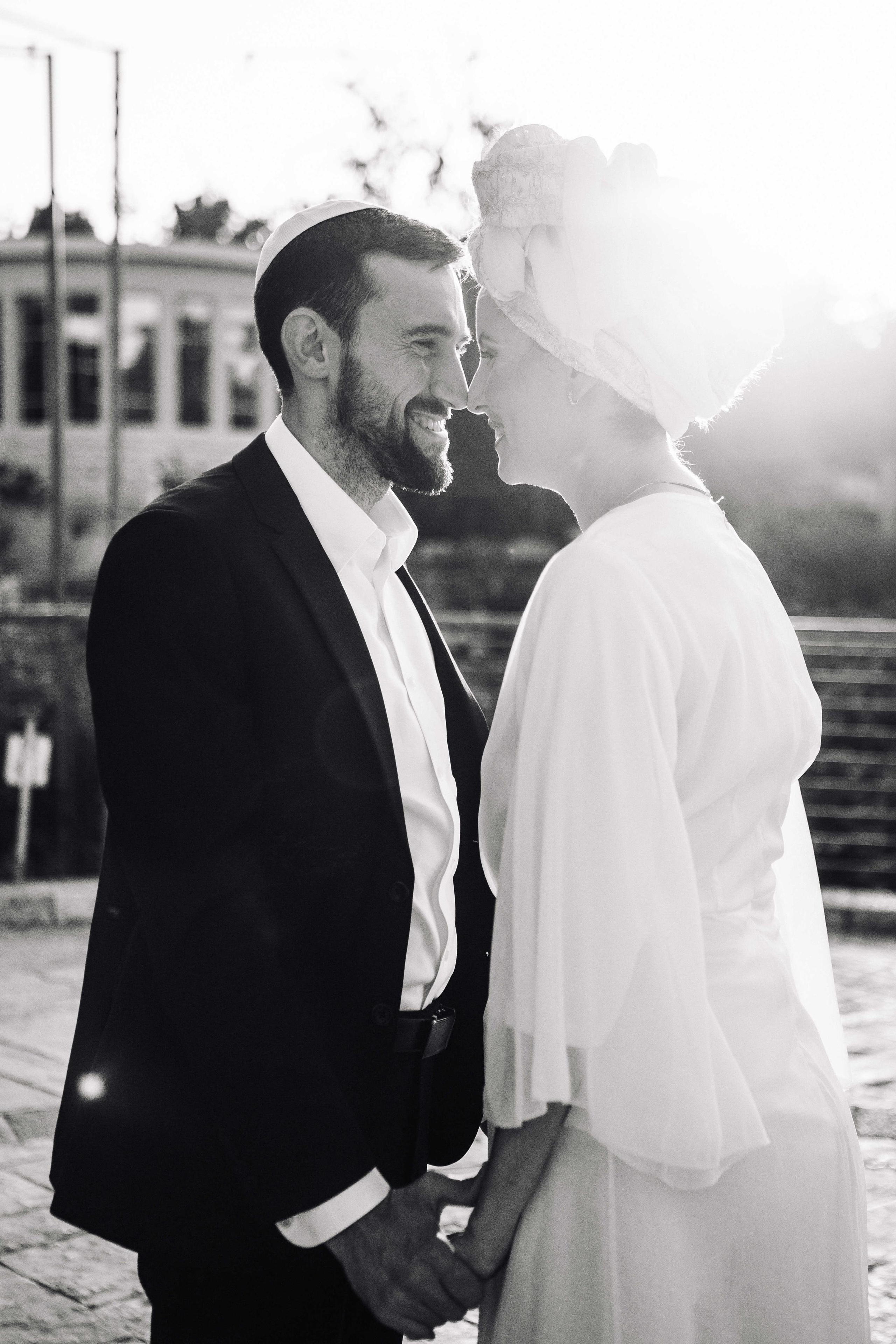 Wedding photoshoot in the Botanical Garden. Https://shi-photo.com/