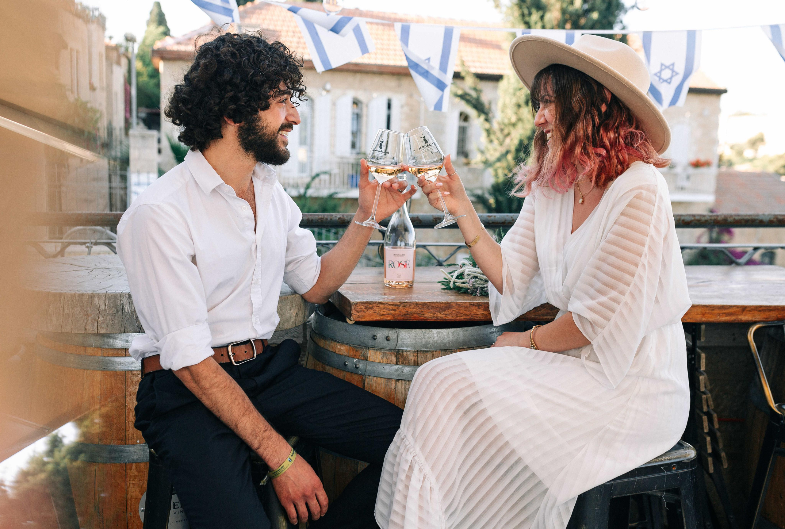 Wedding photoshoot in Yamin Moshe. Https://shi-photo.com/