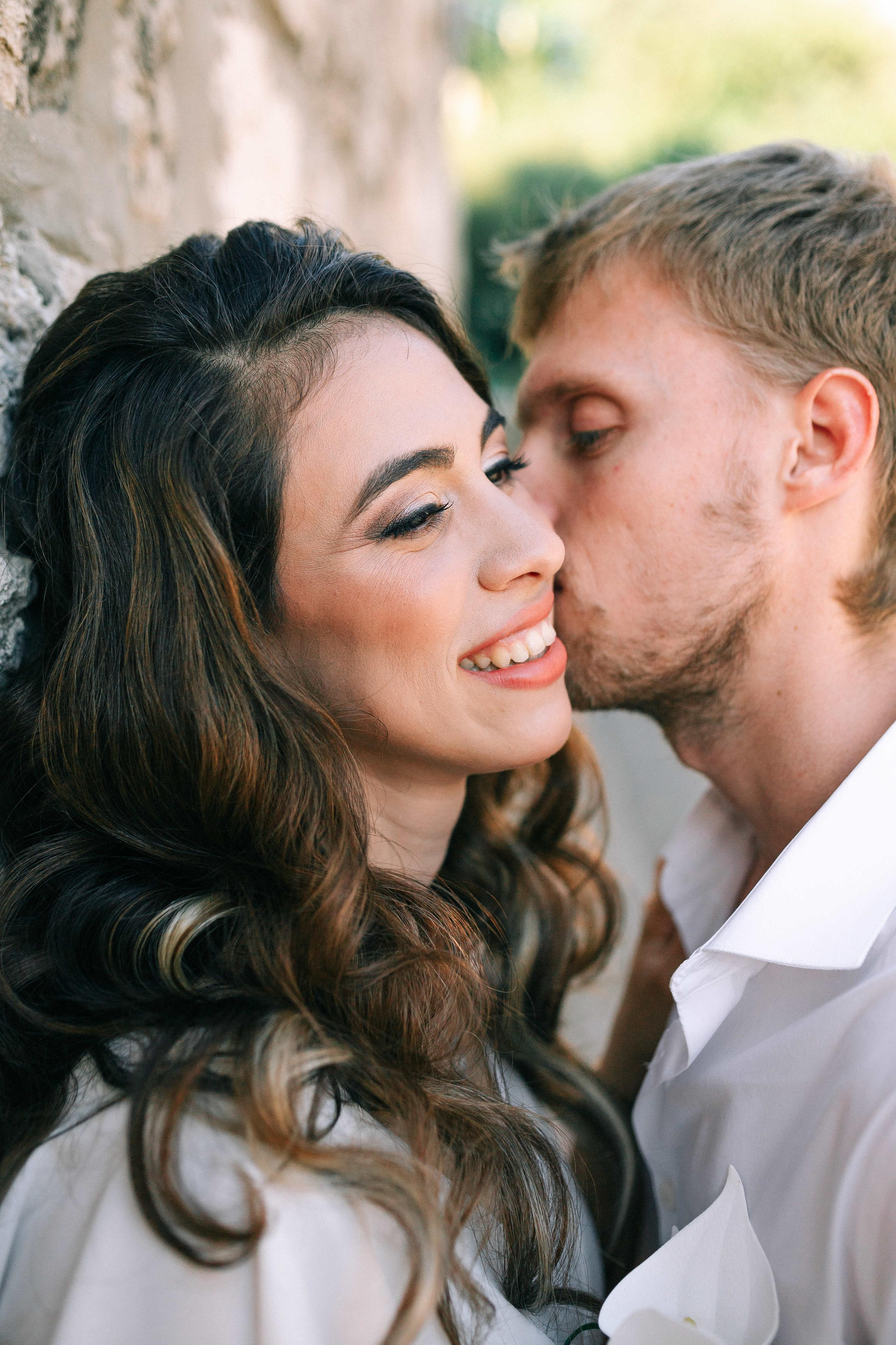 Wedding photosession in Beit HaKerem. PHOTOGRAPHER IN ISRAEL