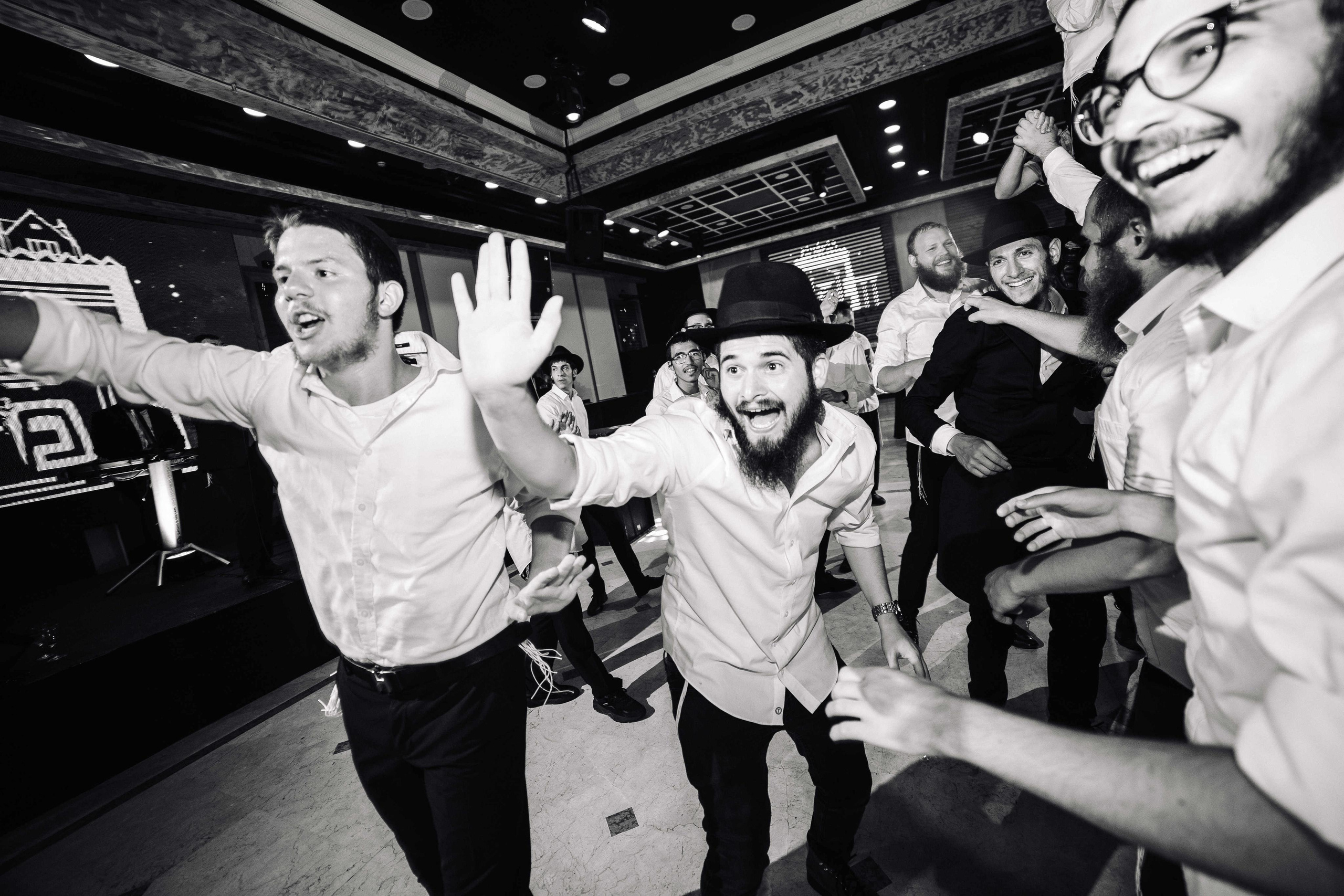 Big chabad wedding in Rishon Lezion. Https://shi-photo.com/