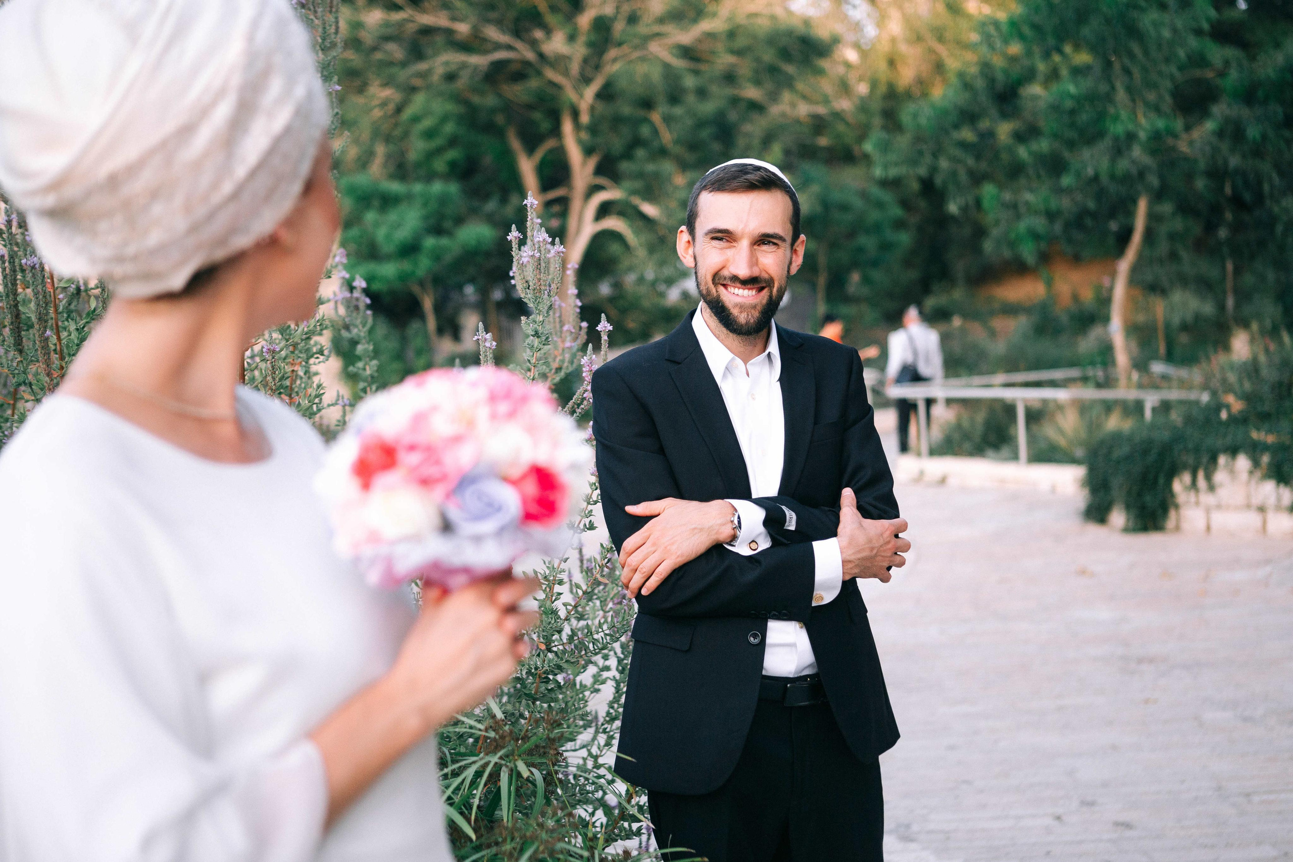 Wedding photoshoot in the Botanical Garden. Https://shi-photo.com/