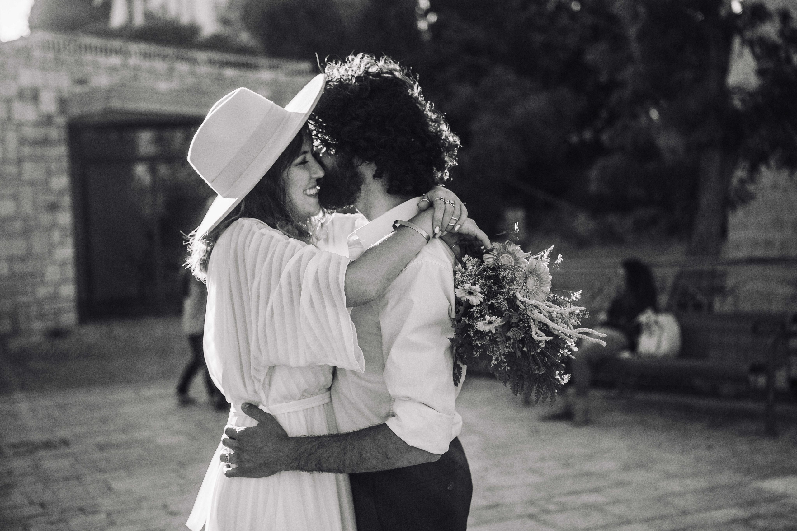 Wedding photoshoot in Yamin Moshe. Https://shi-photo.com/