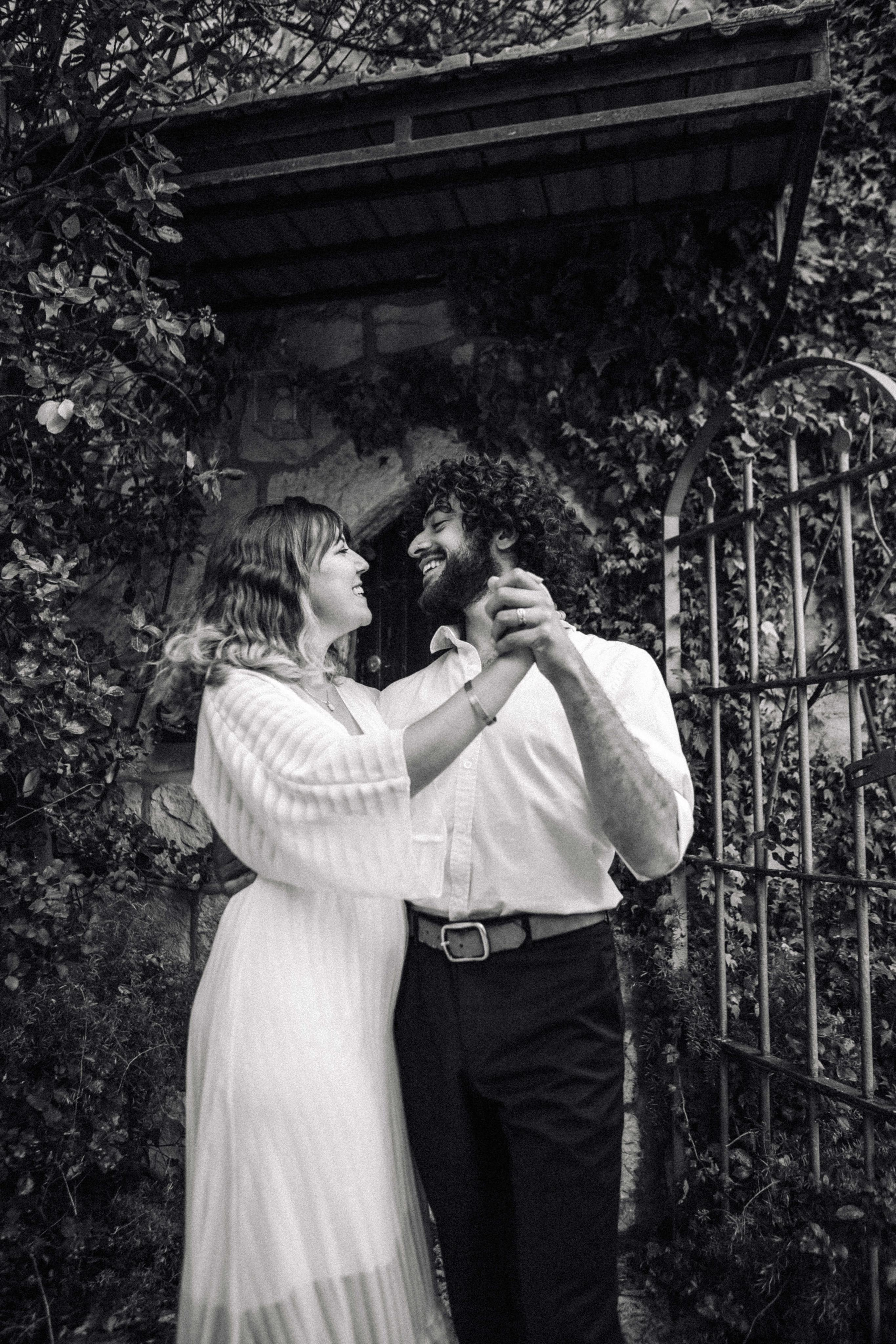 Wedding photoshoot in Yamin Moshe. Https://shi-photo.com/