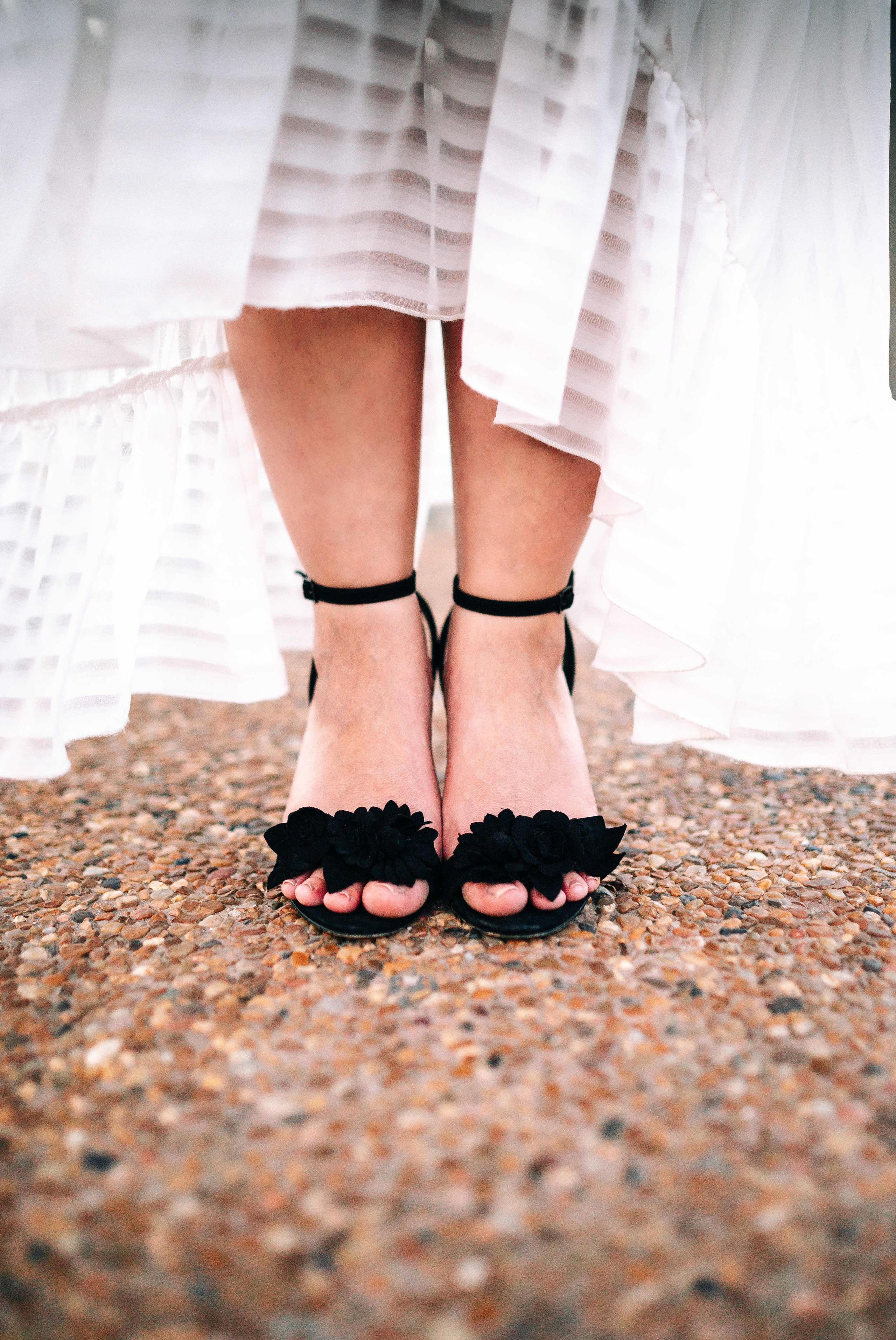 Wedding photoshoot in Yamin Moshe. Https://shi-photo.com/