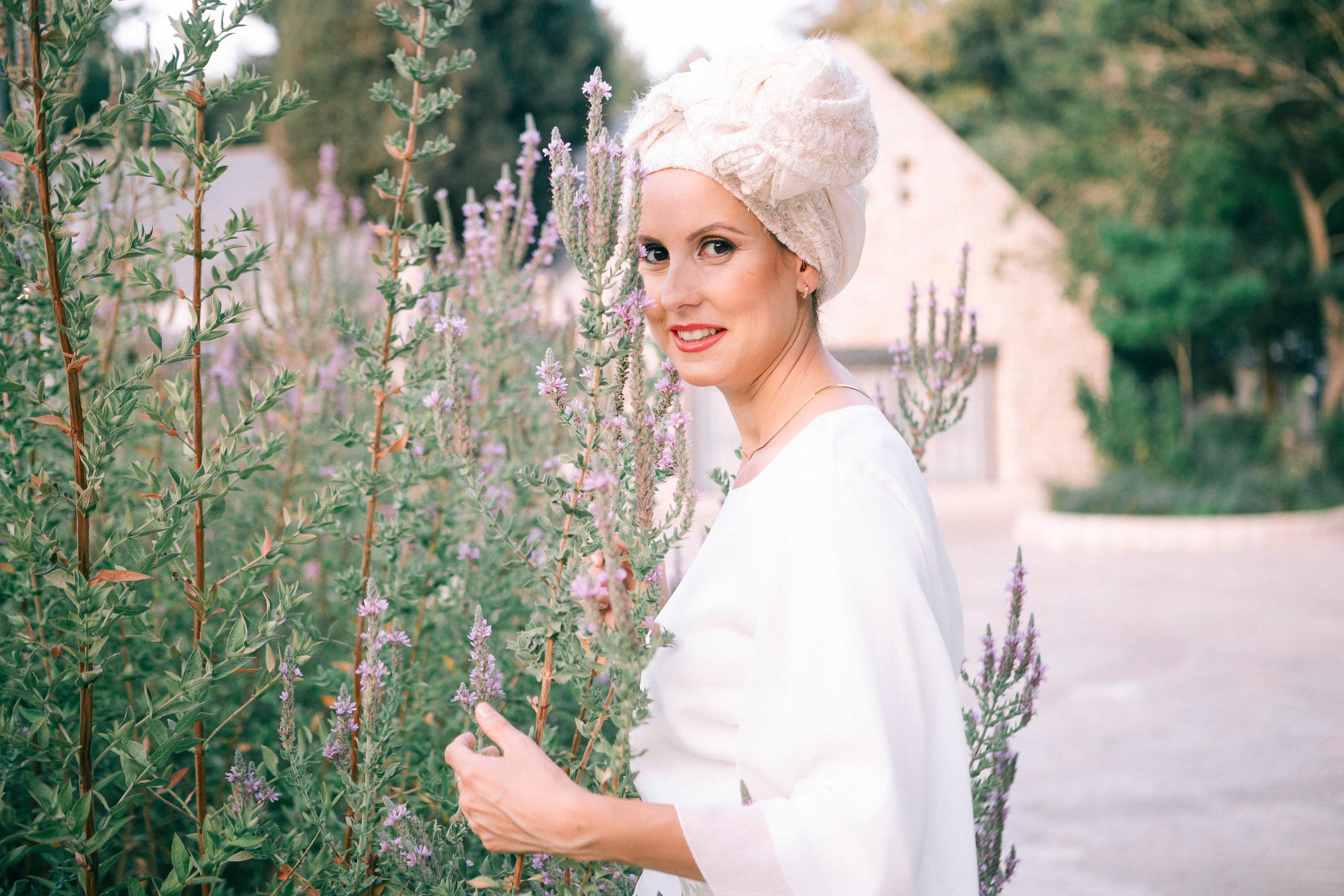 Wedding photoshoot in the Botanical Garden. Https://shi-photo.com/