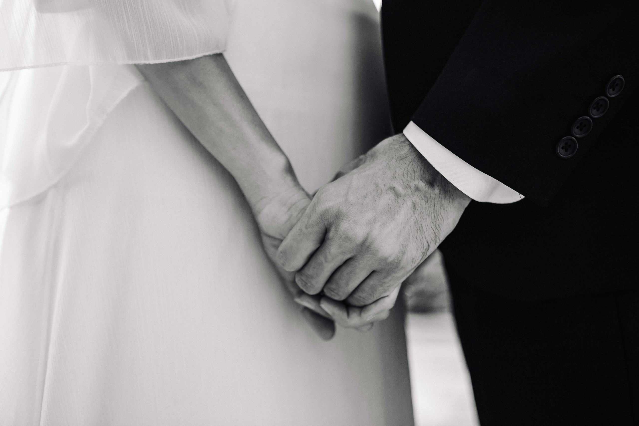 Wedding photoshoot in the Botanical Garden. Https://shi-photo.com/