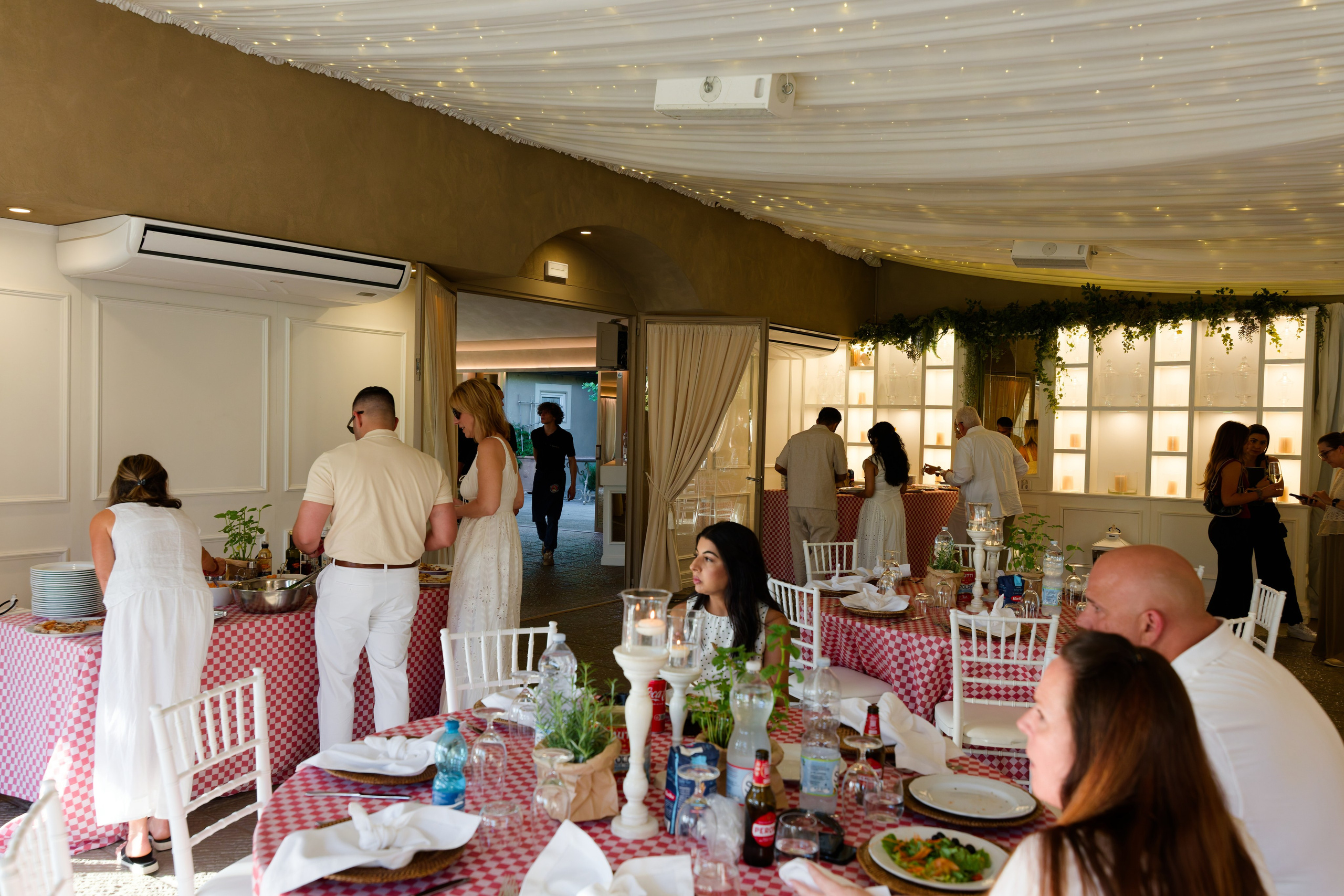 Pizza Party at Tenuta Massini, Florence, Italy. Destination Wedding Photographer — Nikita Burtsev