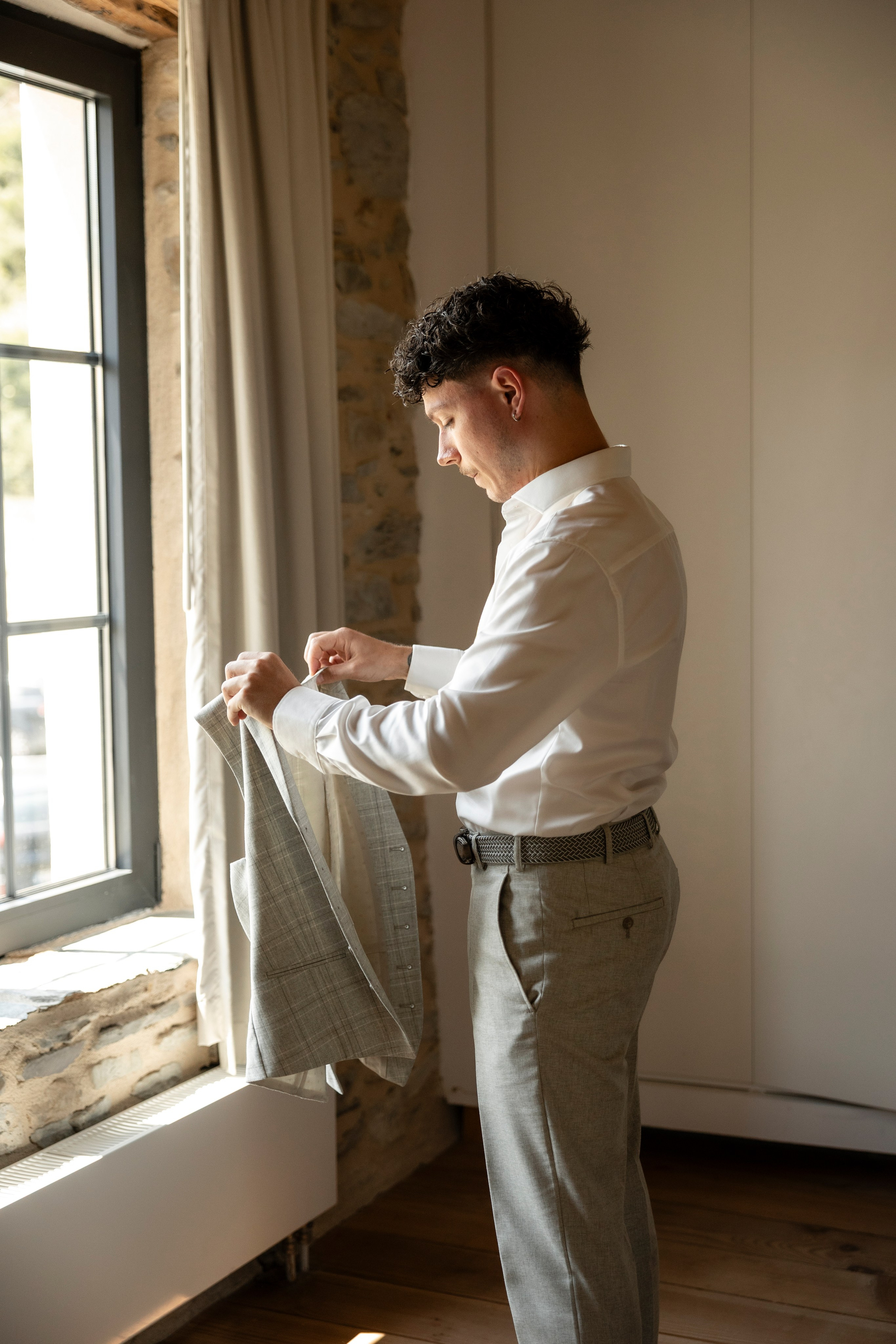 Modern Château Wedding in Occitanie — Domaine de Merlac. Eugénie Smirnova — Wedding & Elopement Photographer in Southwest France