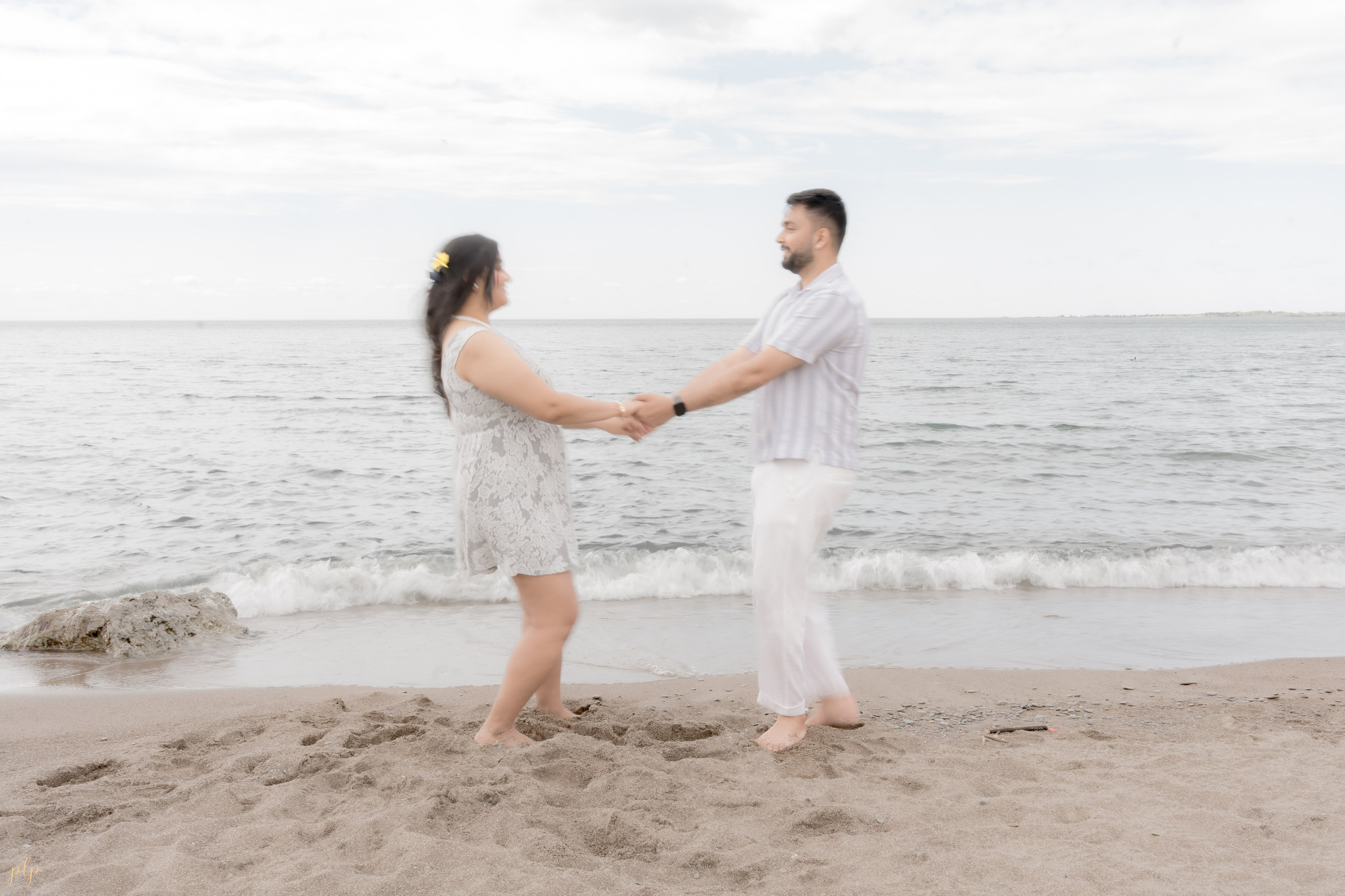 Dhairya and Krupali. Wedding Photographers and Filmmakers