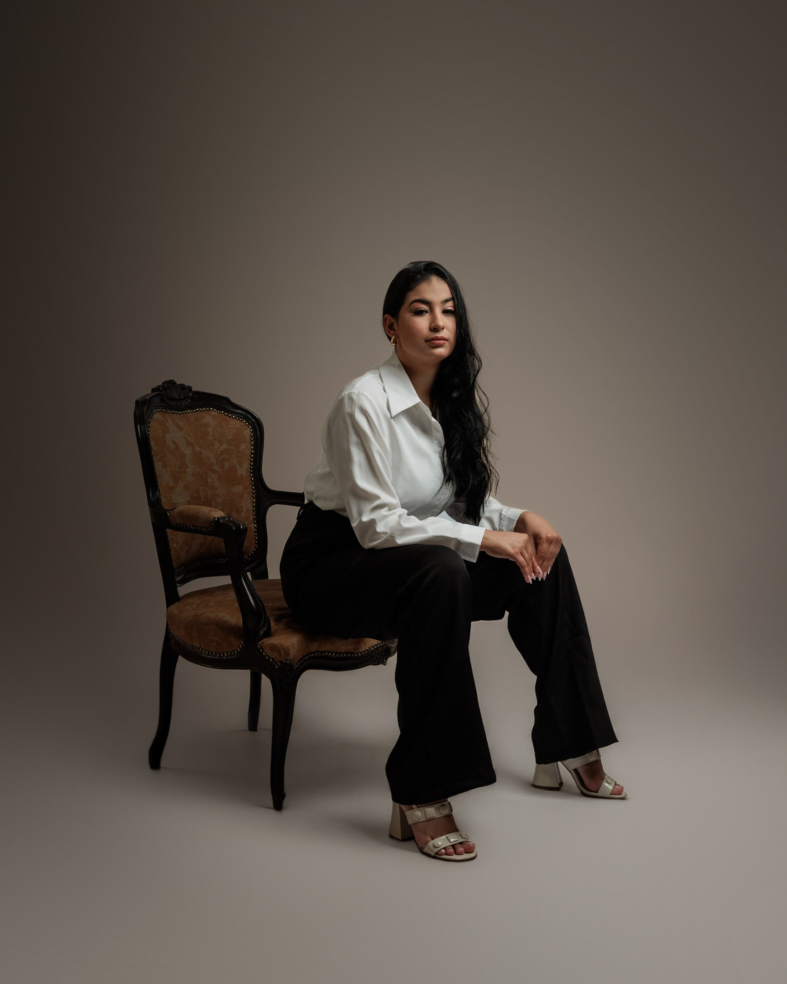 2025 | Micheli — Meio Curso — Estudio. Denis Damasceno | Fotografia