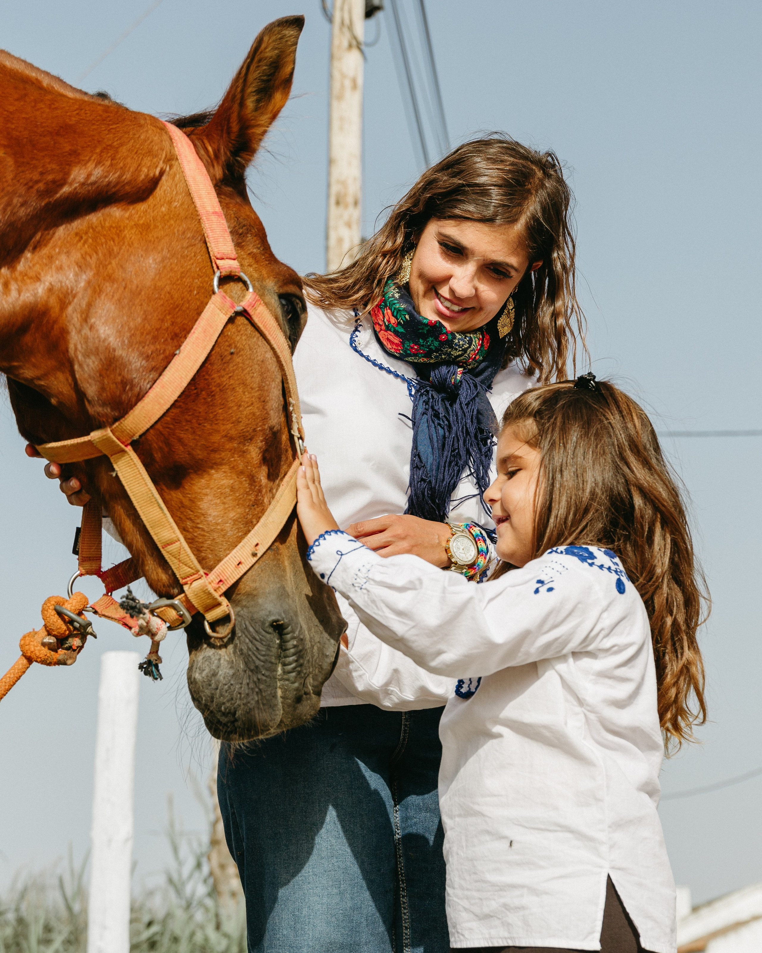 Marlene & Tiago com filhos. Passeios a Cavalo na Praia Peniche | Eco Salgados Agroturismo
