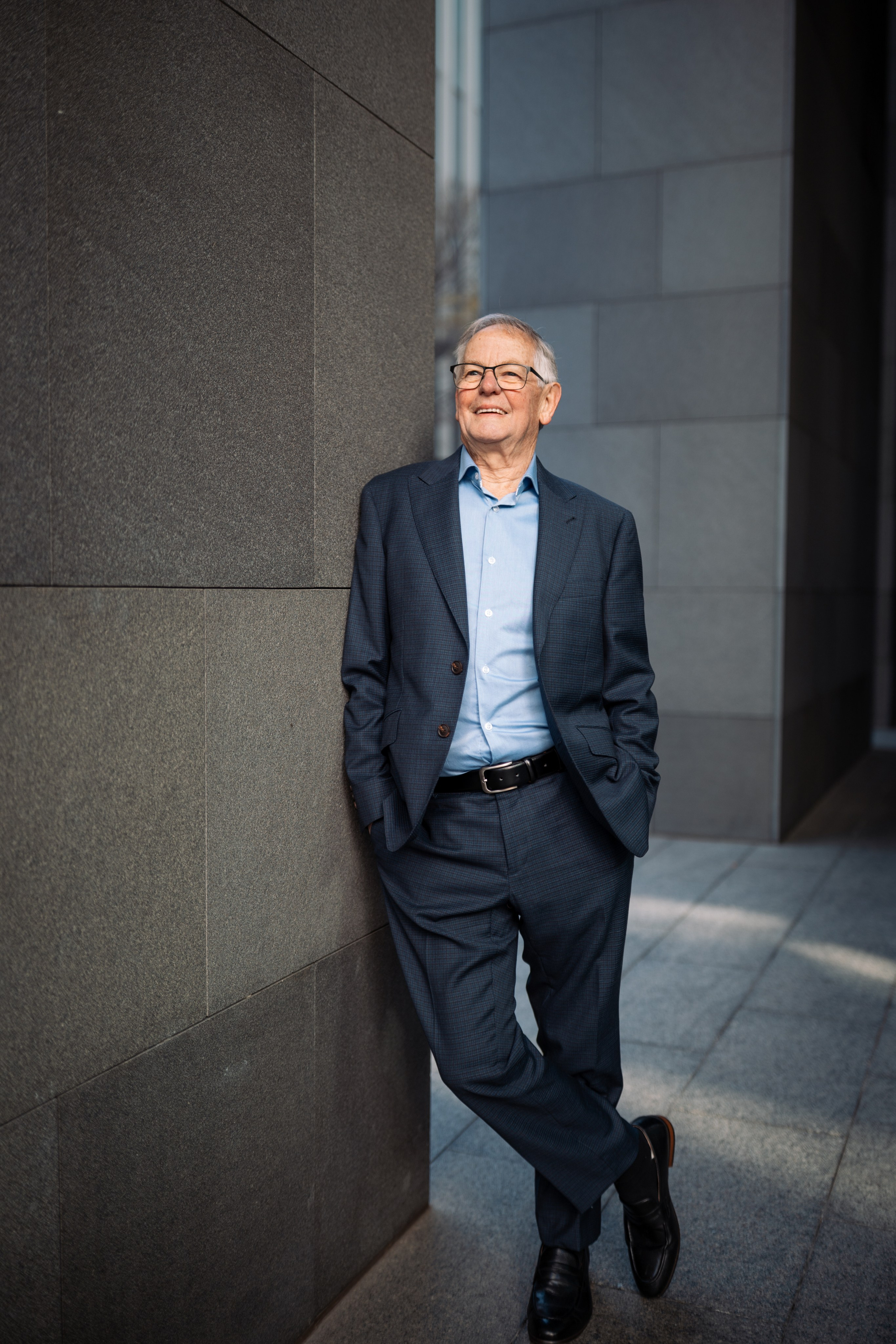 Ron Cole, Financial broker