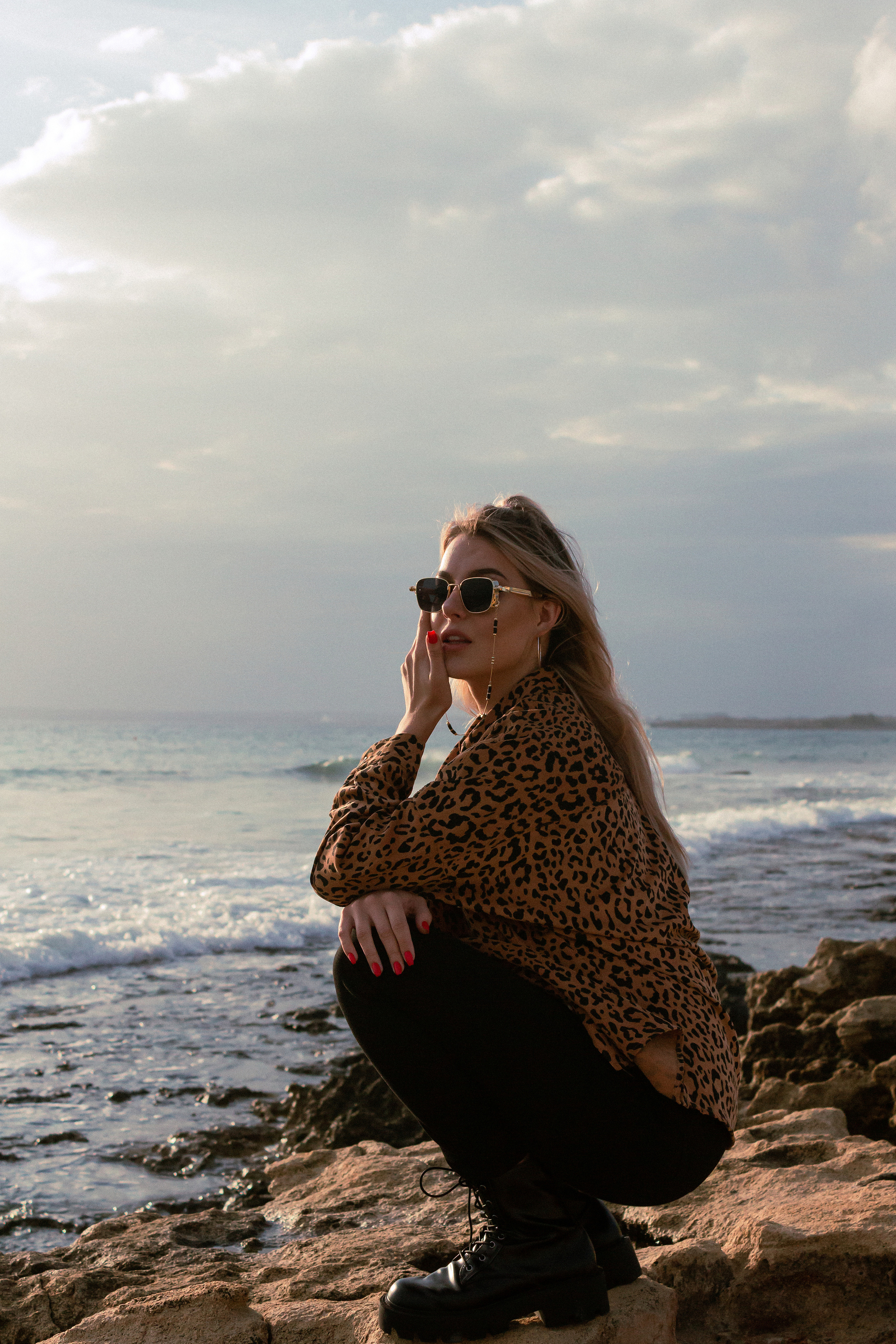 Soft Morning Light. Emotional Seaside Portraits. Kristina Kozheltsova- Soulful Portrait&Lifestyle&Love Story Photographer in Leipzig, Germany