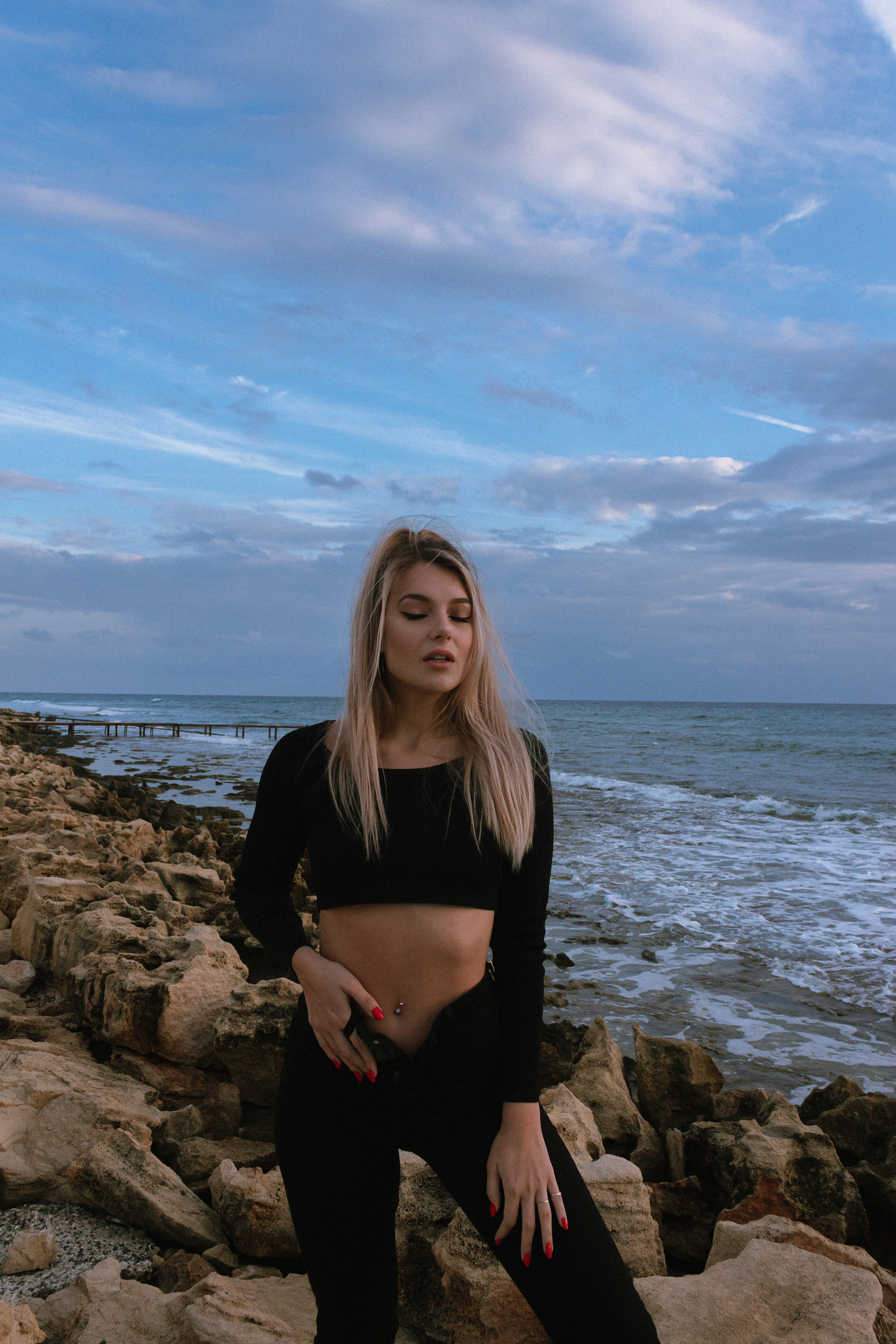 Soft Morning Light. Emotional Seaside Portraits. Kristina Kozheltsova- Soulful Portrait&Lifestyle&Love Story Photographer in Leipzig, Germany