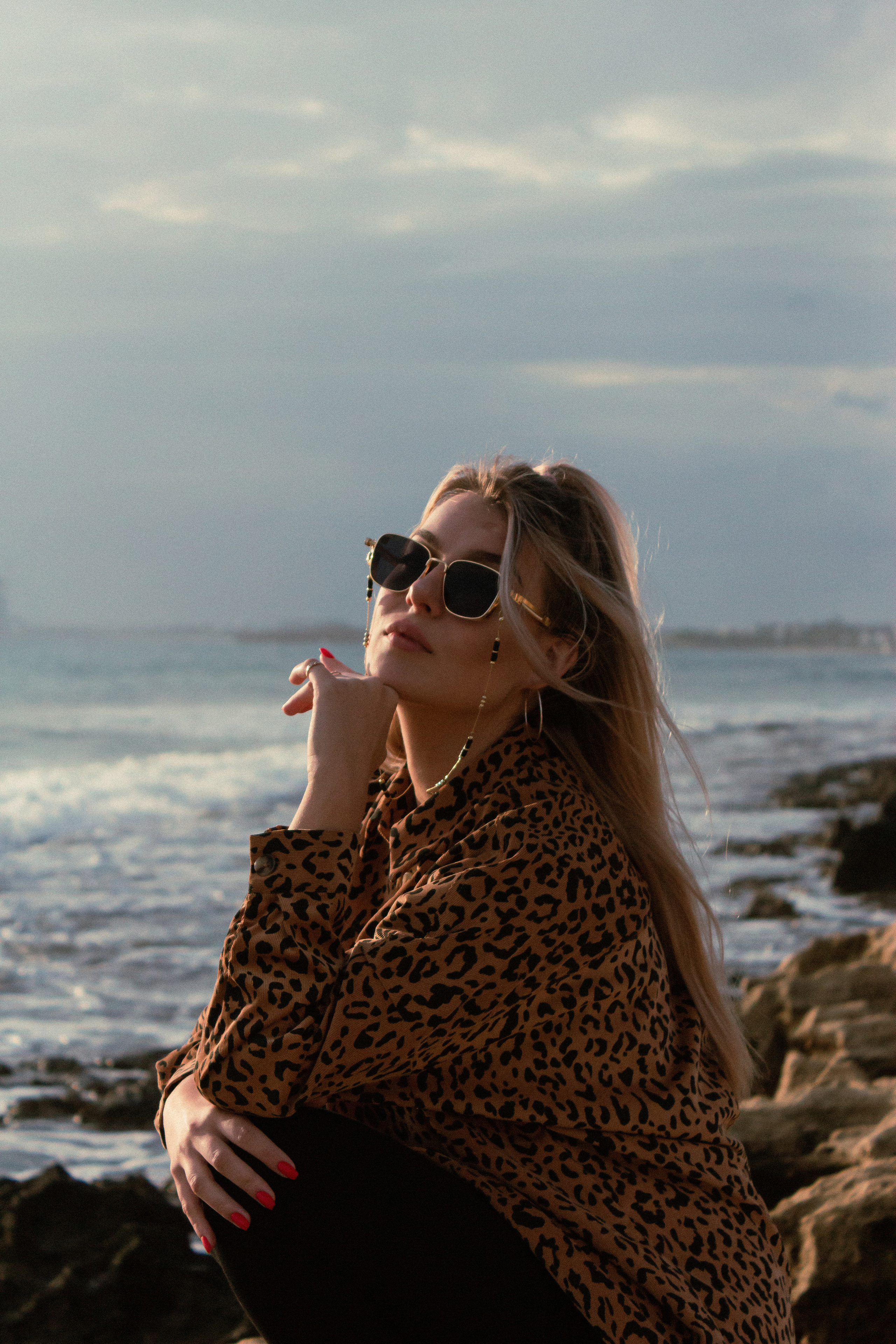 Soft Morning Light. Emotional Seaside Portraits. Kristina Kozheltsova- Soulful Portrait&Lifestyle&Love Story Photographer in Leipzig, Germany