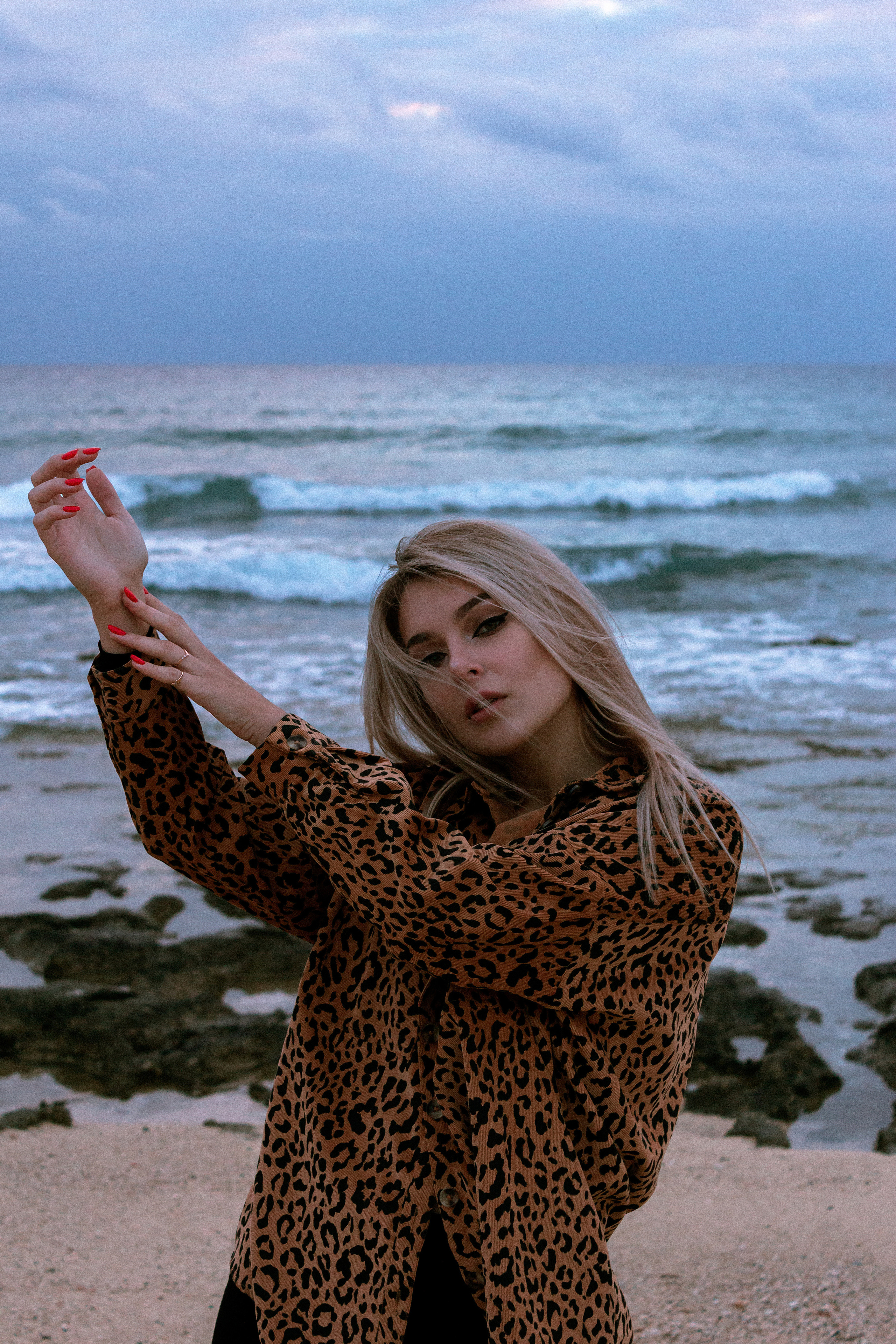 Soft Morning Light. Emotional Seaside Portraits. Kristina Kozheltsova- Soulful Portrait&Lifestyle&Love Story Photographer in Leipzig, Germany