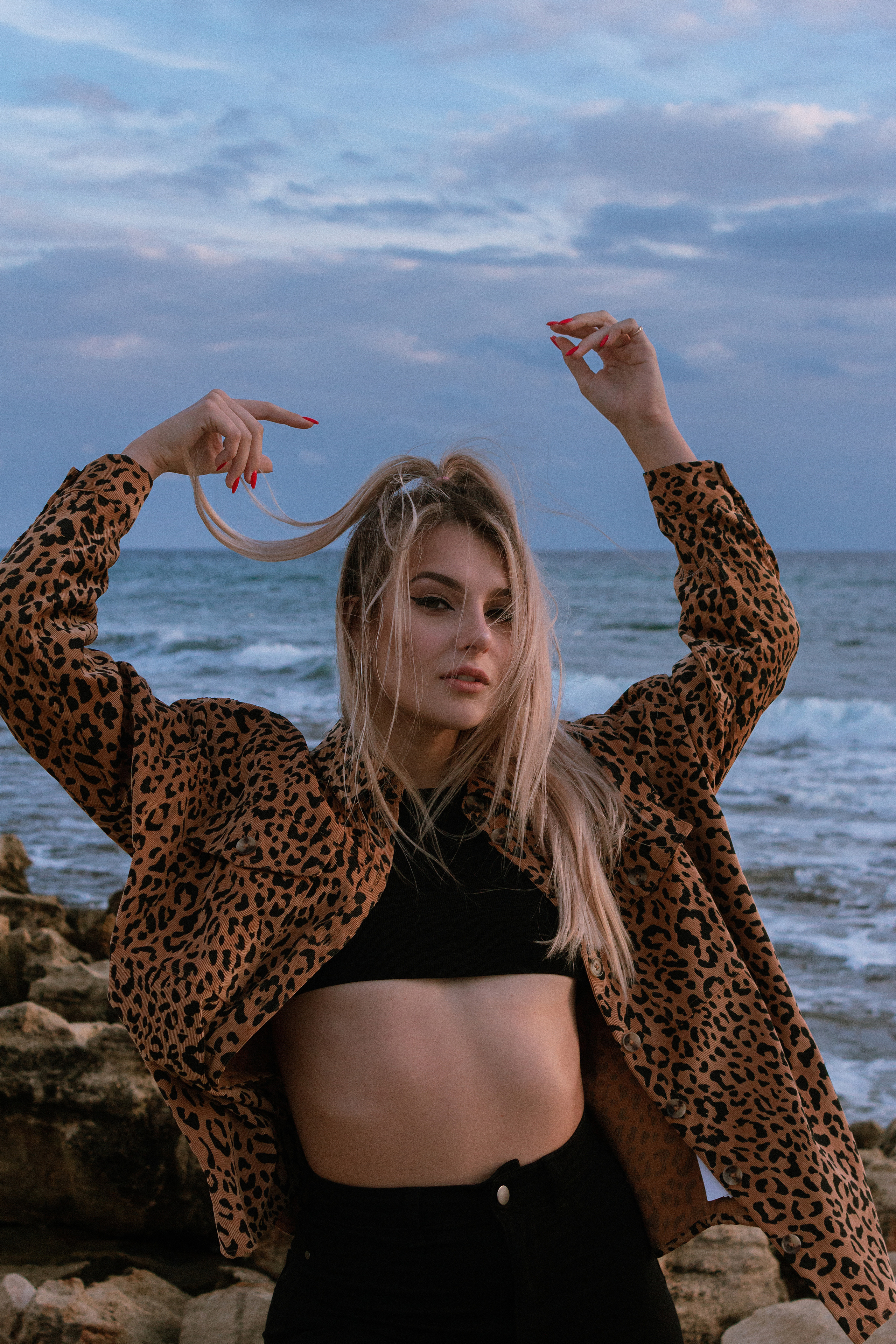 Soft Morning Light. Emotional Seaside Portraits. Kristina Kozheltsova- Soulful Portrait&Lifestyle&Love Story Photographer in Leipzig, Germany